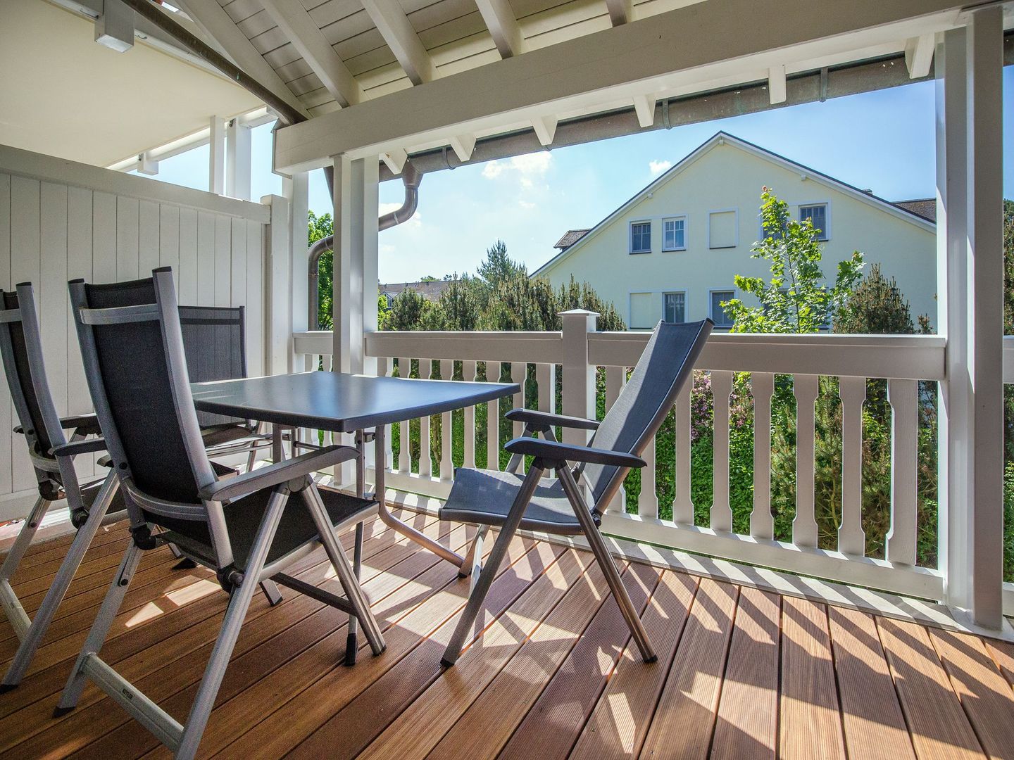 Dünenpark Binz Komfortplus Ferienwohnung mit 1 Schlafzimmer und Balkon im Obergeschoss (227) Insel Rügen - Balkon