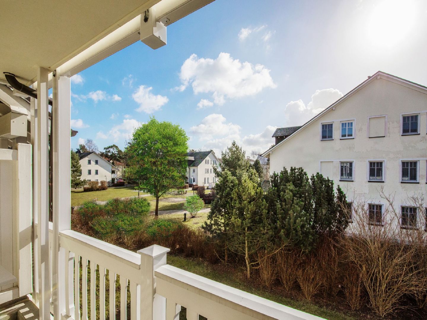 Dünenpark Binz Komfortplus Ferienwohnung mit 1 Schlafzimmer und Balkon im Obergeschoss (228) Insel Rügen - Balkon