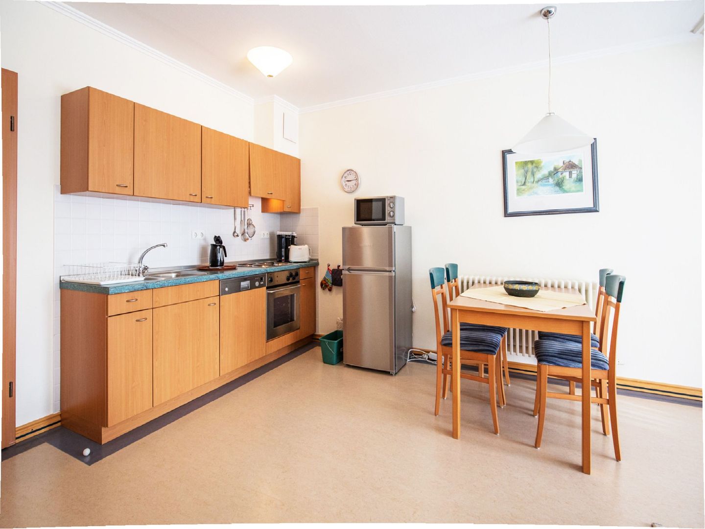 Dünenpark Binz Komfort Ferienwohnung mit 1 Schlafzimmer und Balkon im Dachgeschoss (234) Insel Rügen - Küche / Küchenzeile