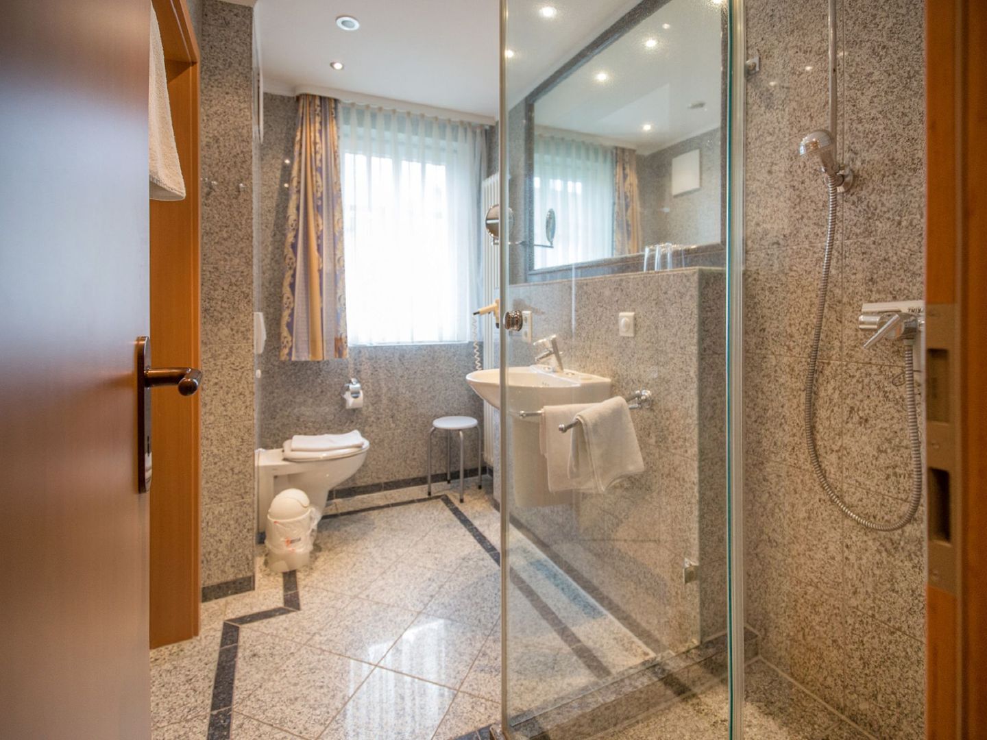 Dünenpark Binz Komfort Ferienwohnung mit 1 Schlafzimmer und Terrasse im Erdgeschoss (224) Insel Rügen - Badezimmer