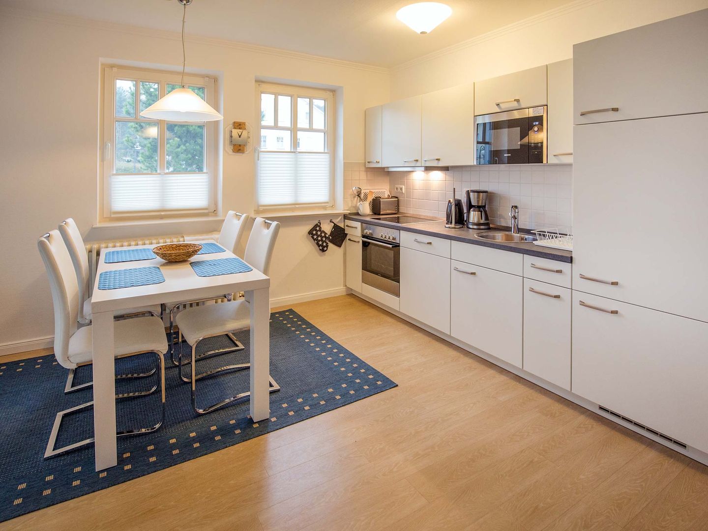 Dünenpark Binz Komfortplus Ferienwohnung mit 1 Schlafzimmer und Terrasse im Erdgeschoss (237) Insel Rügen - Küche / Küchenzeile