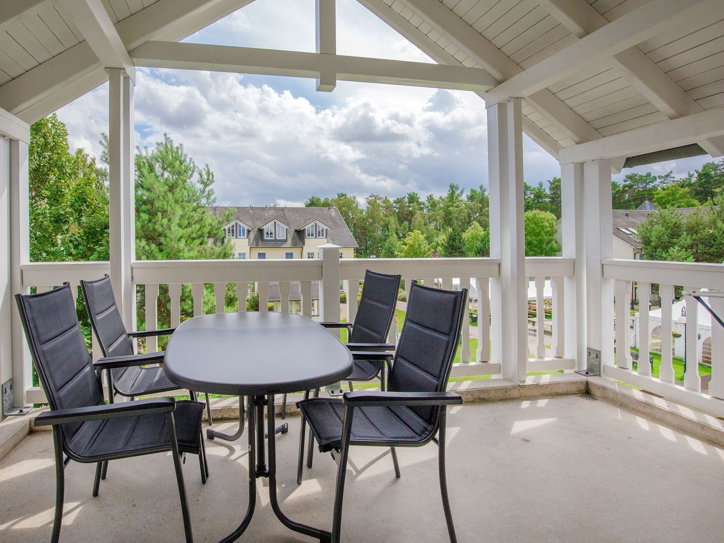 Dünenpark Binz Komfortplus Ferienwohnung mit 1 Schlafzimmer und Balkon im Dachgeschoss (246) Insel Rügen - Balkon