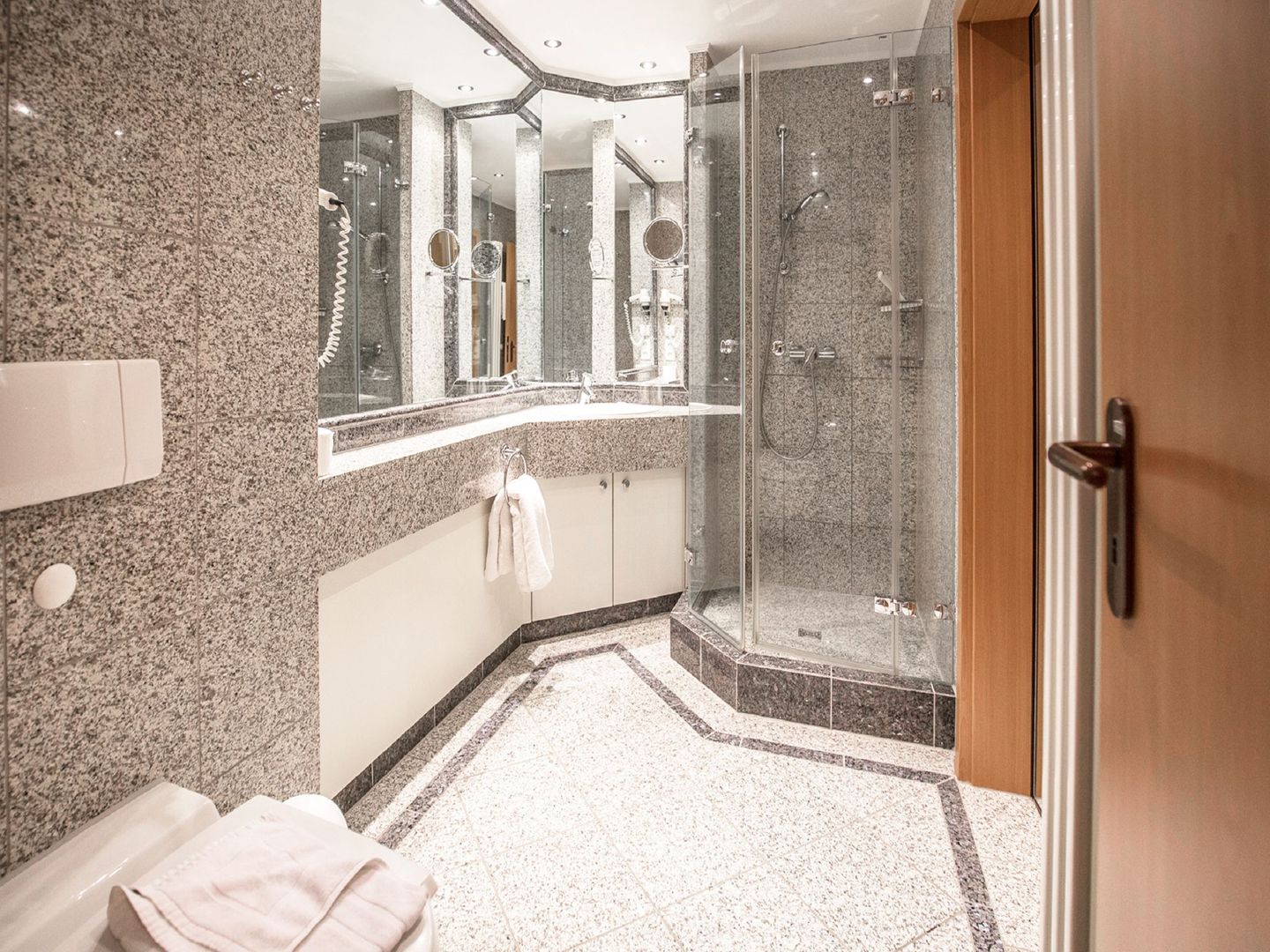Dünenpark Binz Komfort Ferienwohnung mit 1 Schlafzimmer und Balkon im Obergeschoss (243) Insel Rügen - Badezimmer