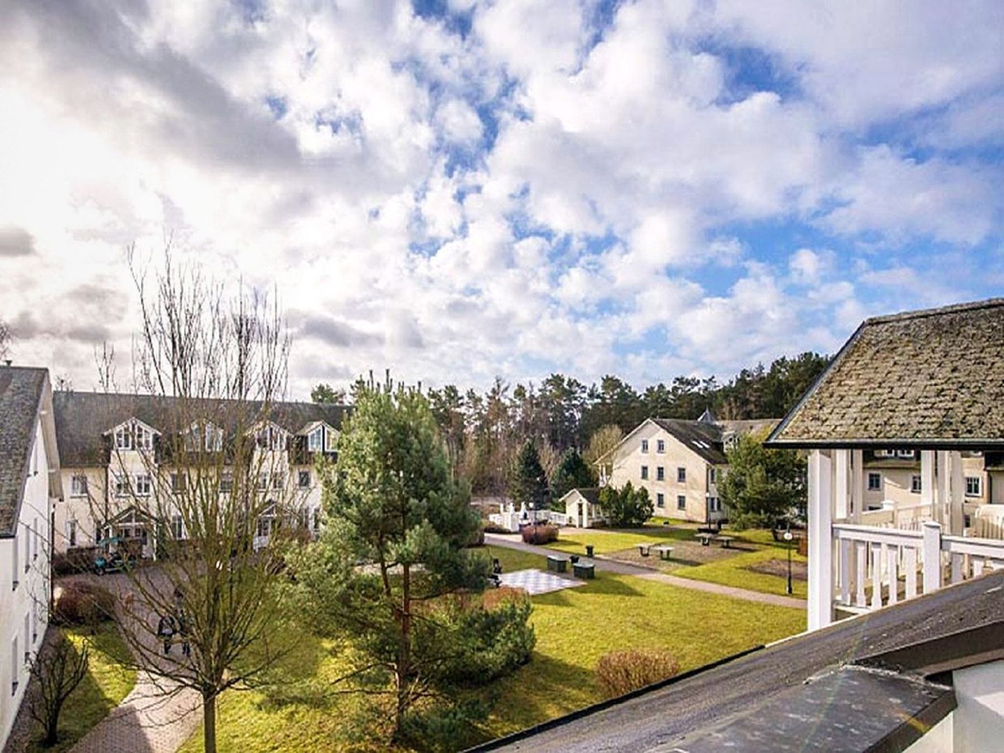 Dünenpark Binz Komfortplus Ferienwohnung mit 2 Schlafzimmern und Balkon im Dachgeschoss (248) Insel Rügen - Balkon