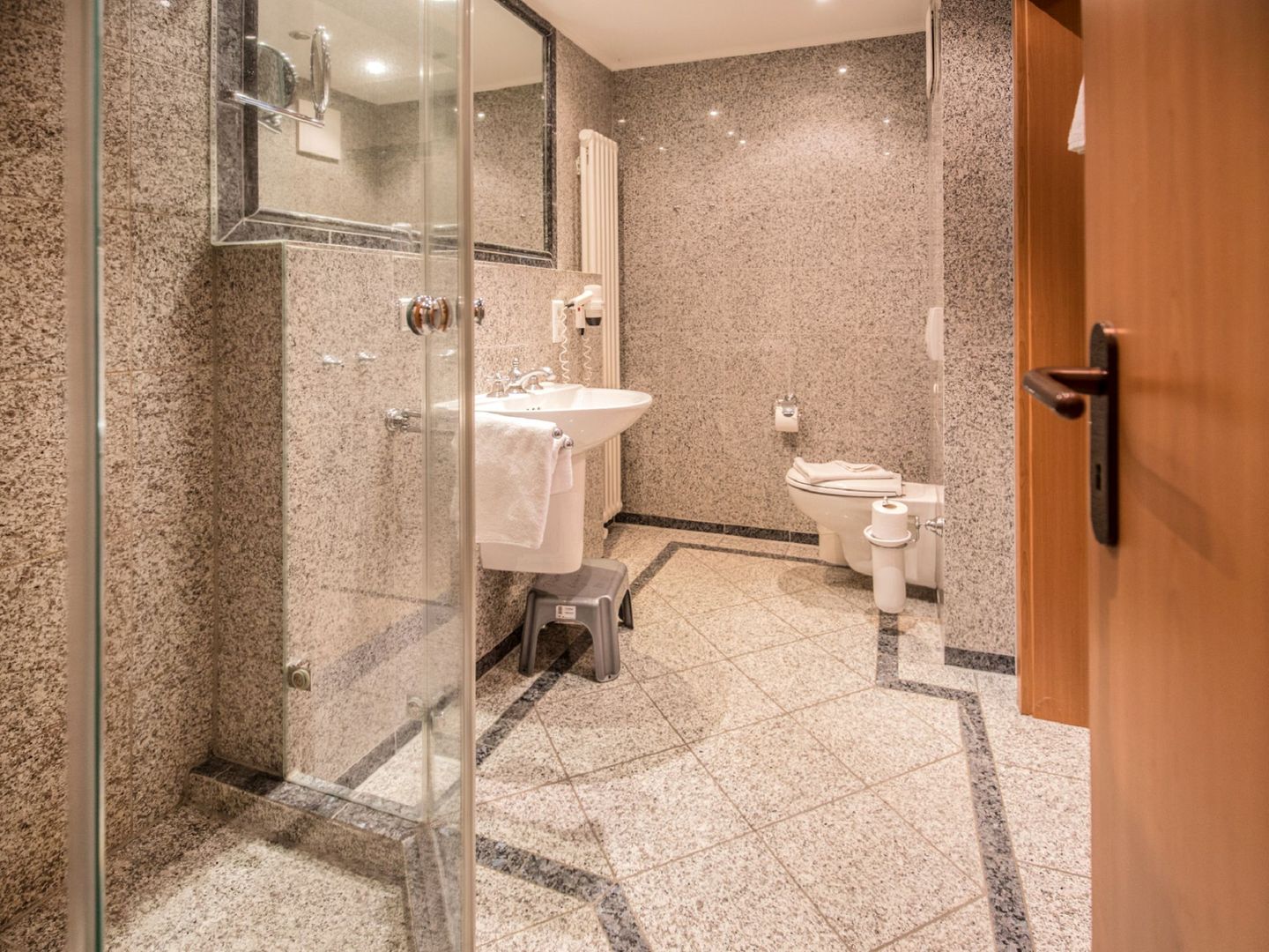 Dünenpark Binz Komfort Ferienwohnung mit 1 Schlafzimmer und Terrasse im Erdgeschoss (249) Insel Rügen - Badezimmer