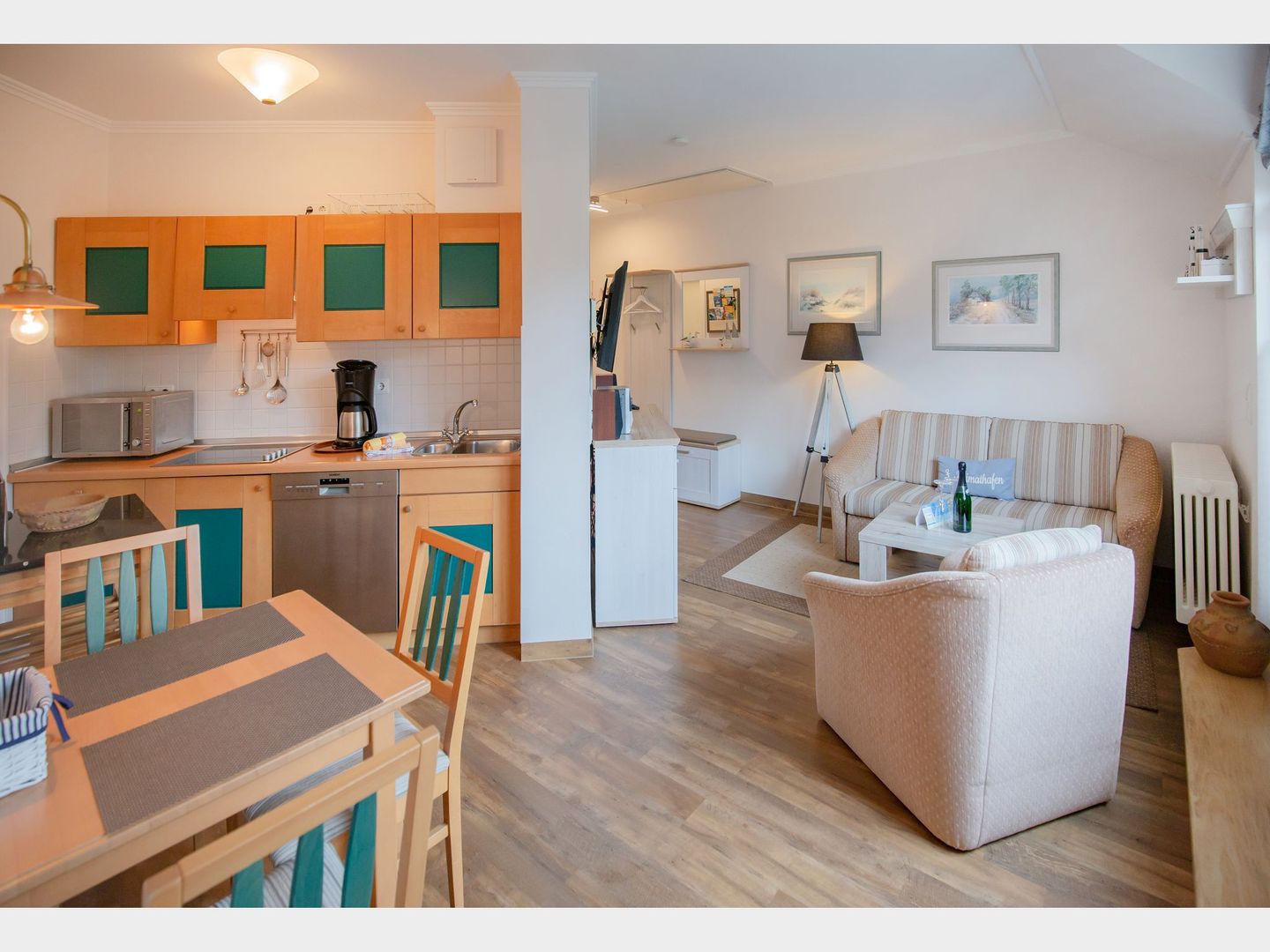 Dünenpark Binz Komfort Ferienwohnung mit 1 Schlafzimmer und Balkon im Dachgeschoss (283) Insel Rügen - Küche / Küchenzeile