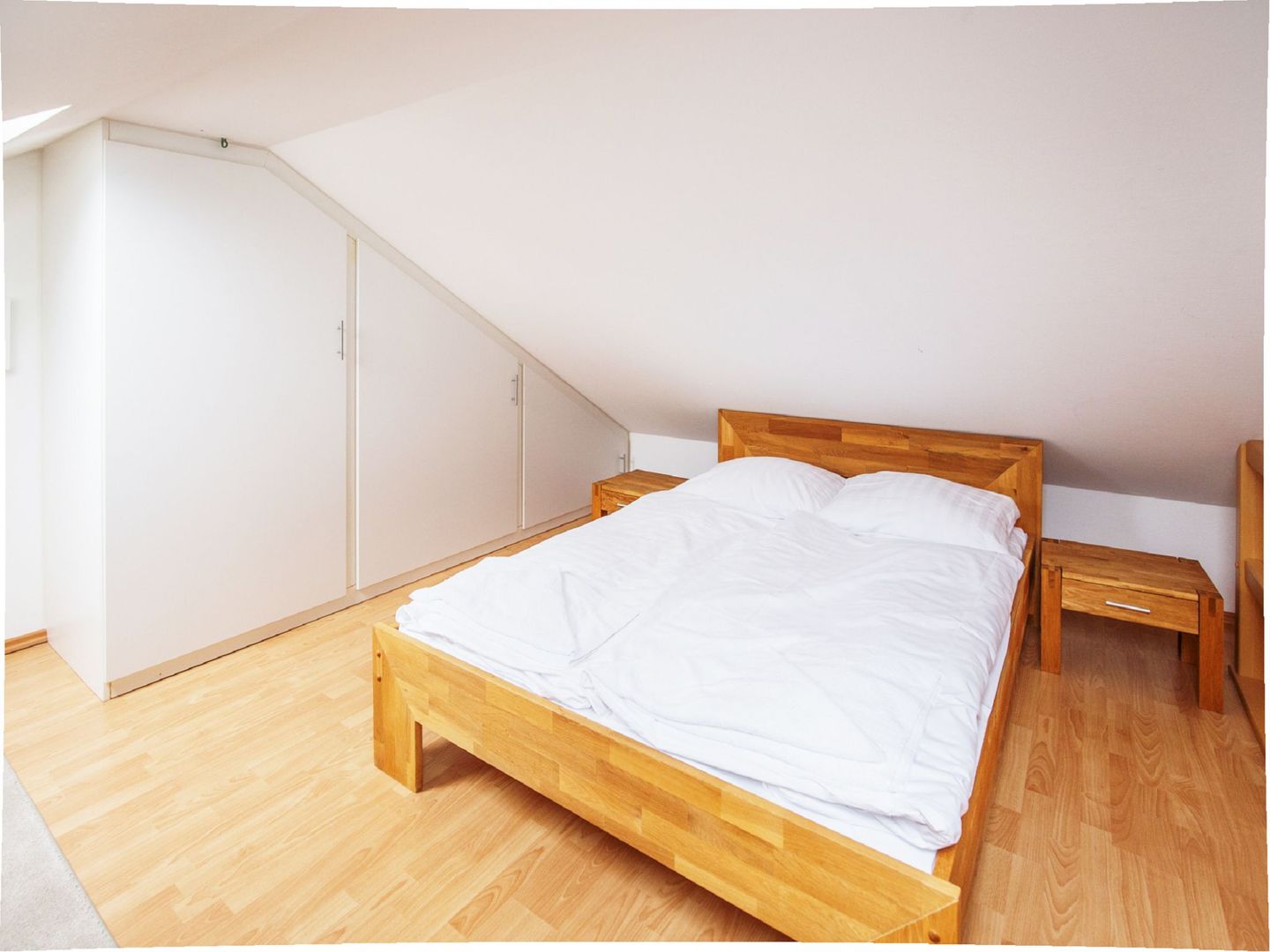 Dünenpark Binz Komfortplus Ferienwohnung mit 1 Schlafzimmern und Balkon im Dachgeschoss (303) Insel Rügen - Schlafzimmer