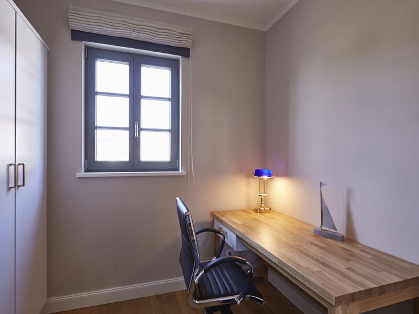 Luxus Reetdachvilla mit 3 Schlafzimmern, Sauna und Kamin (E27) - Wohnzimmer