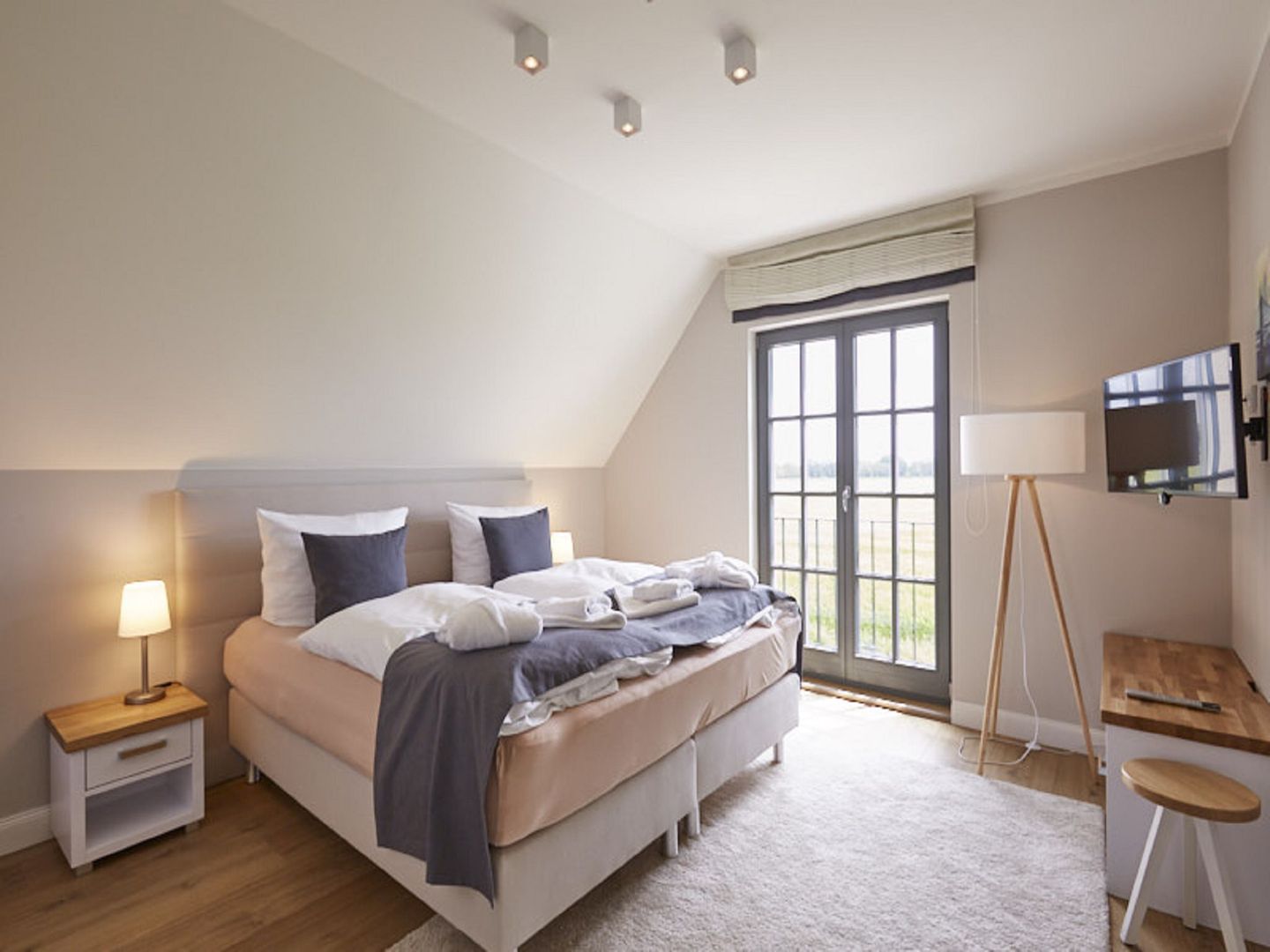 Luxus Reetdachvilla mit 3 Schlafzimmern, Sauna und Kamin (E20) - Schlafzimmer