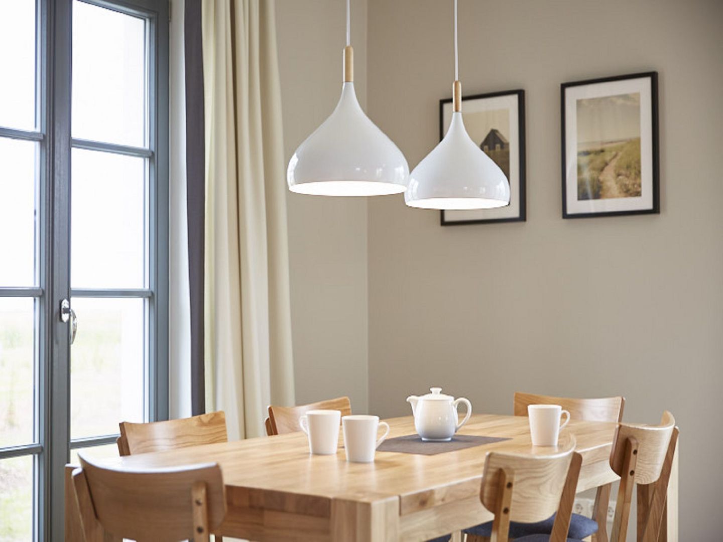 Premium Reetdachvilla mit 3 Schlafzimmern, Sauna und Kamin (E18) - Wohnzimmer