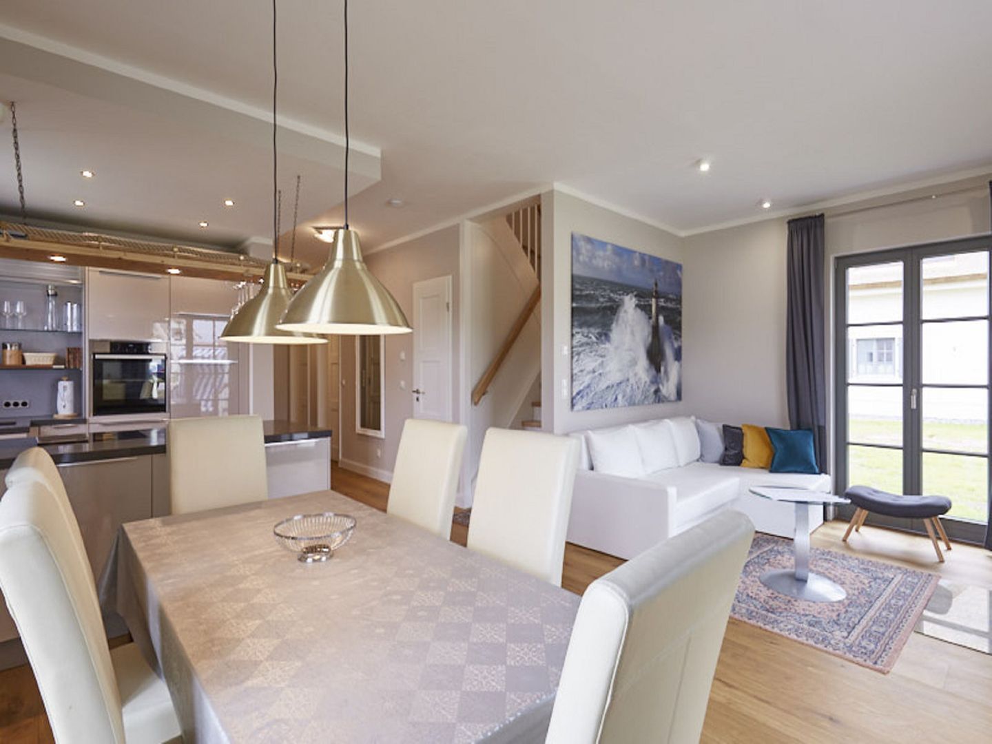 Premium Reetdachvilla mit 3 Schlafzimmern, Sauna und Kamin (E15) - Wohnzimmer