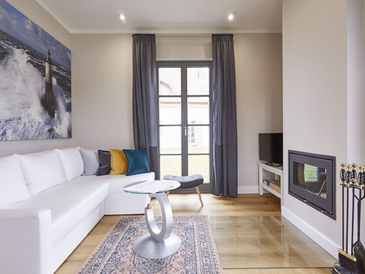 Premium Reetdachvilla mit 3 Schlafzimmern, Sauna und Kamin (E15) - Wohnzimmer