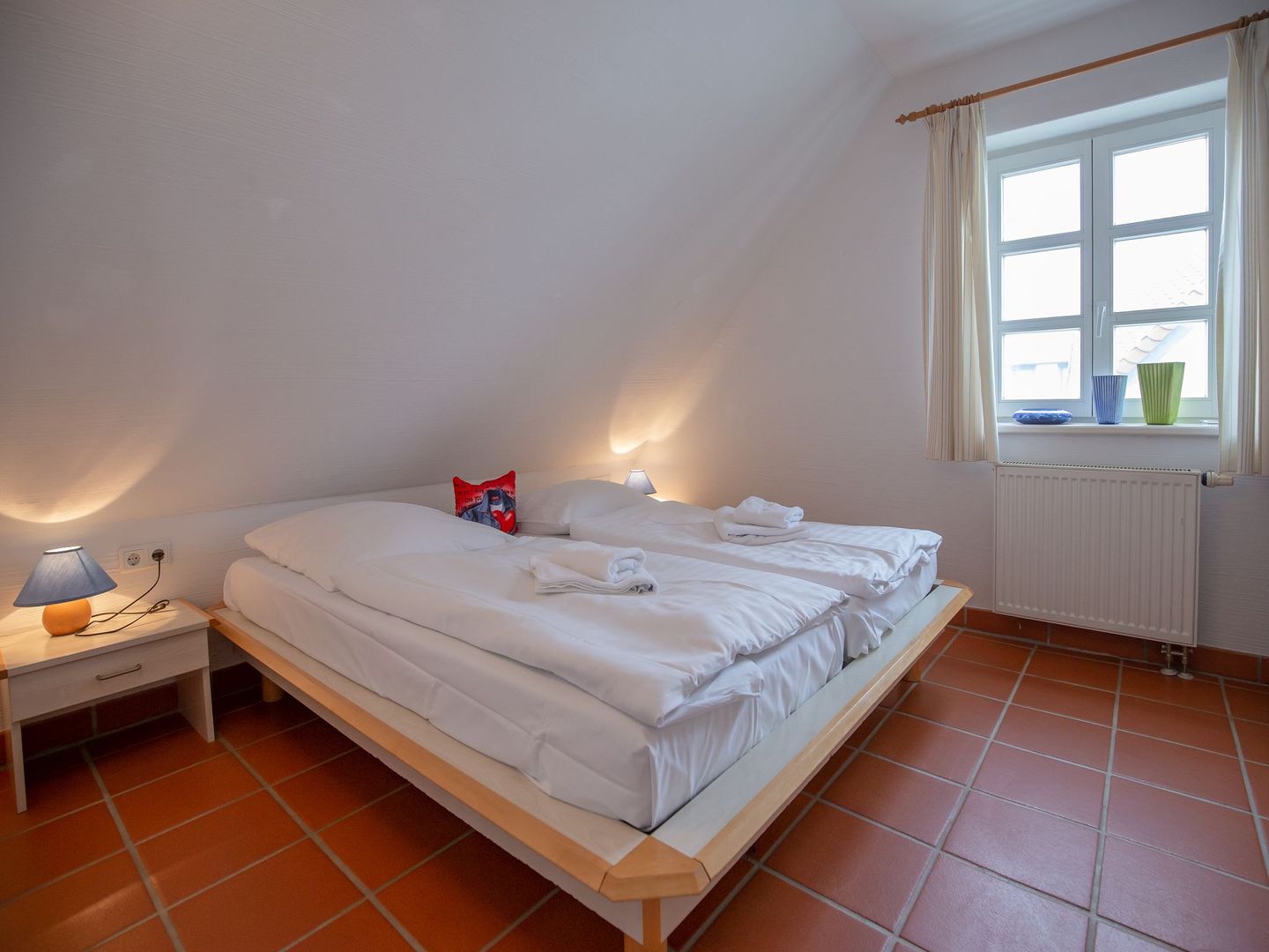 Feriendorf Rugana Komfort Ferienwohnung mit 1 Schlafzimmer (D49) Insel Rügen - Schlafzimmer
