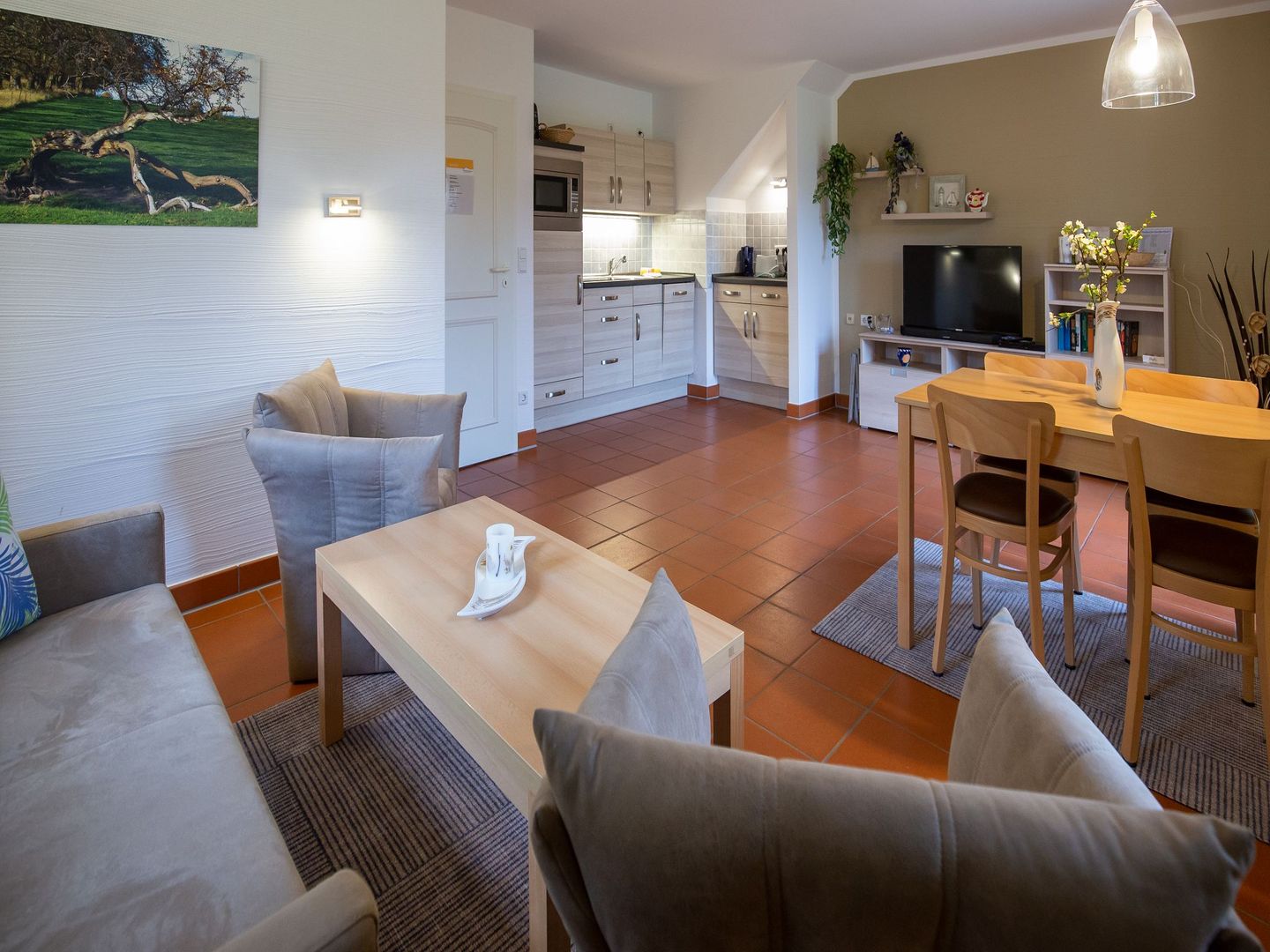 Feriendorf Rugana Komfort Ferienwohnung mit 1 Schlafzimmer und Terrasse (B52) Insel Rügen - Wohnzimmer