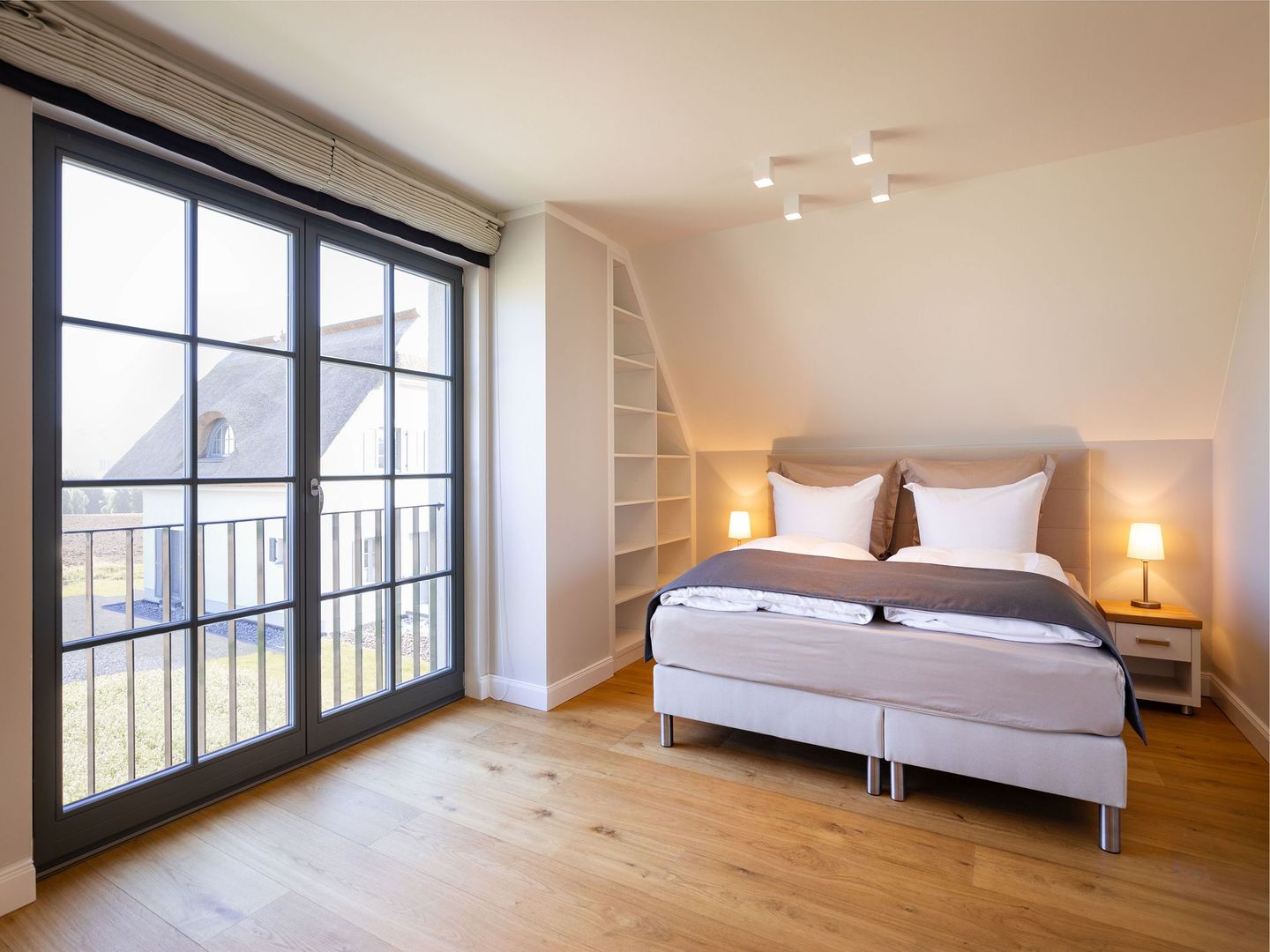 Premium Reetdachvilla mit 3 Schlafzimmern, Sauna und Kamin (E10) - Schlafzimmer