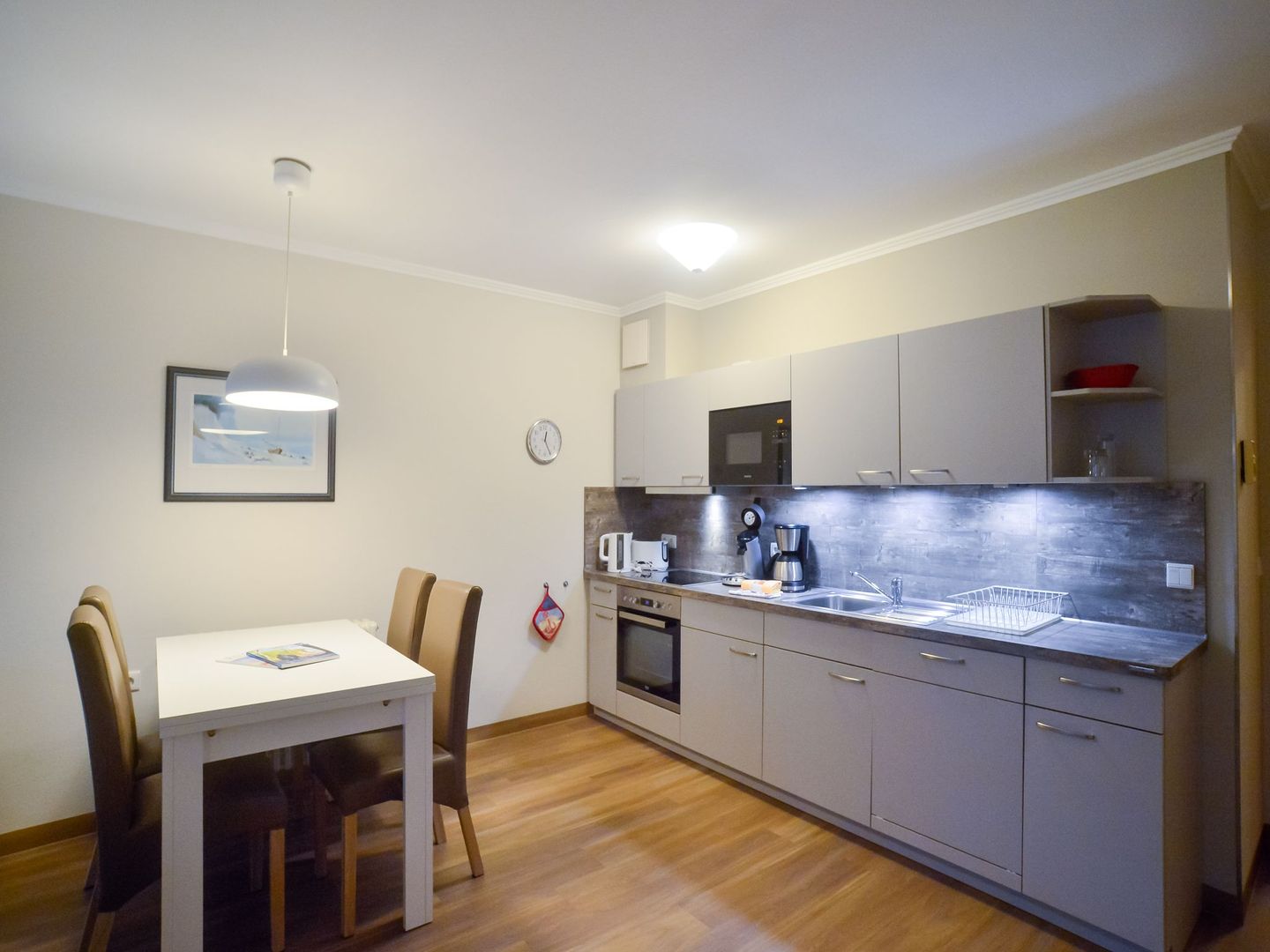 Dünenpark Binz Komfort Ferienwohnung mit 1 Schlafzimmer und Terrasse im Erdgeschoss (153) Insel Rügen - Küche / Küchenzeile