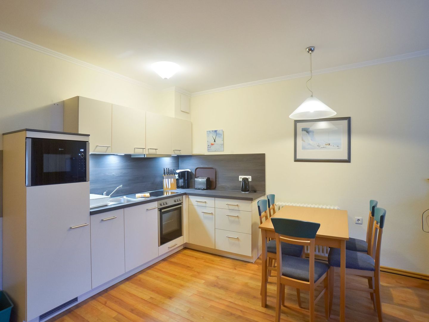 Dünenpark Binz Komfort Ferienwohnung mit 1 Schlafzimmer und Balkon im Obergeschoss (156) Insel Rügen - Küche / Küchenzeile