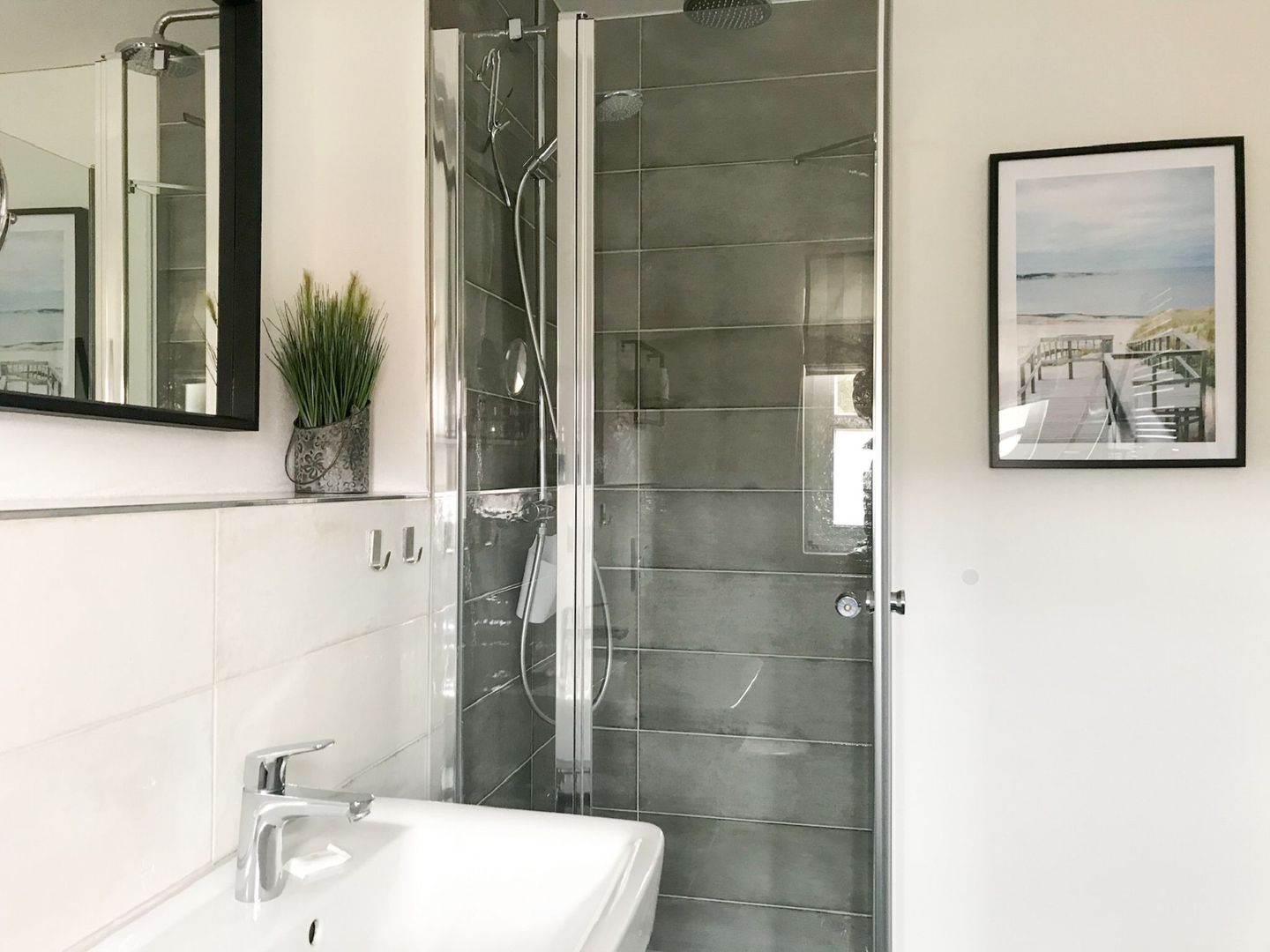 Feriendorf Rugana Komfortplus Ferienwohnung mit 1 Schlafzimmer (A03) Insel Rügen - Badezimmer