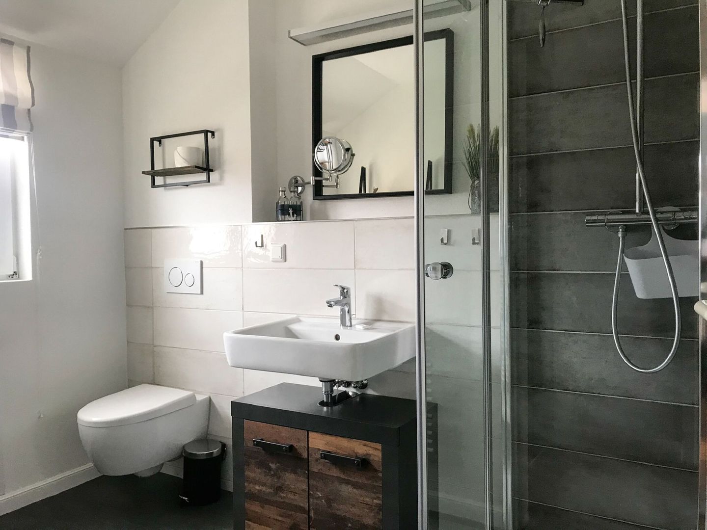 Feriendorf Rugana Komfortplus Ferienwohnung mit 1 Schlafzimmer (A03) Insel Rügen - Badezimmer