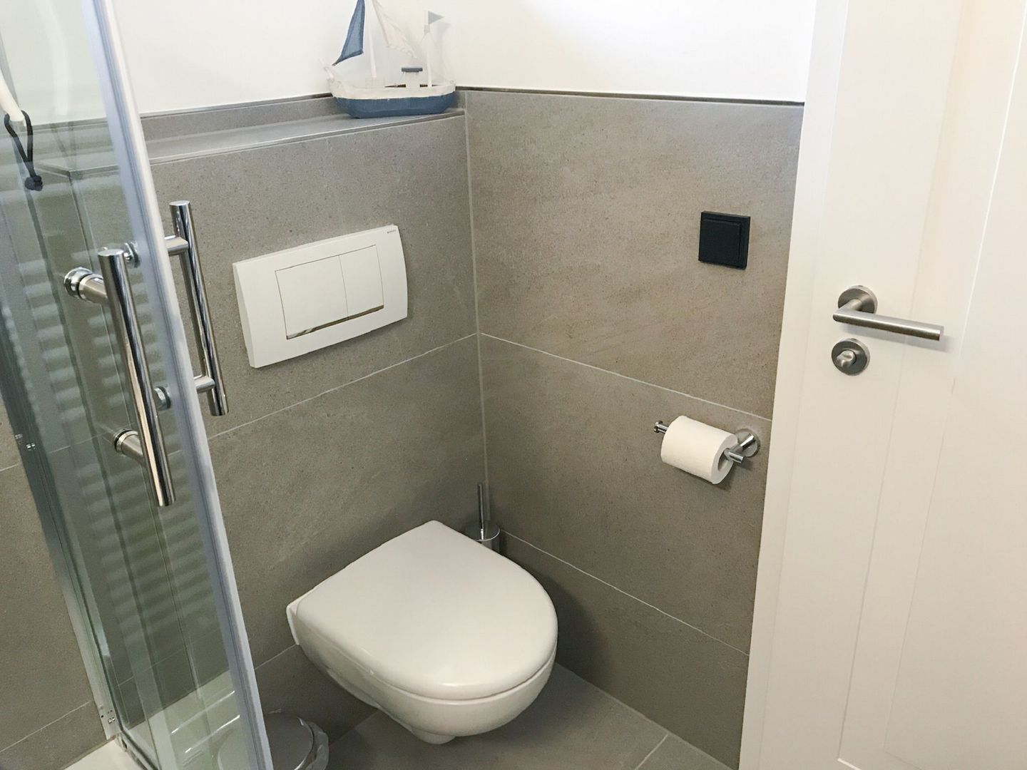 Feriendorf Rugana Komfortplus 1-Raum Ferienwohnung mit Terrasse (B14) Insel Rügen - Badezimmer