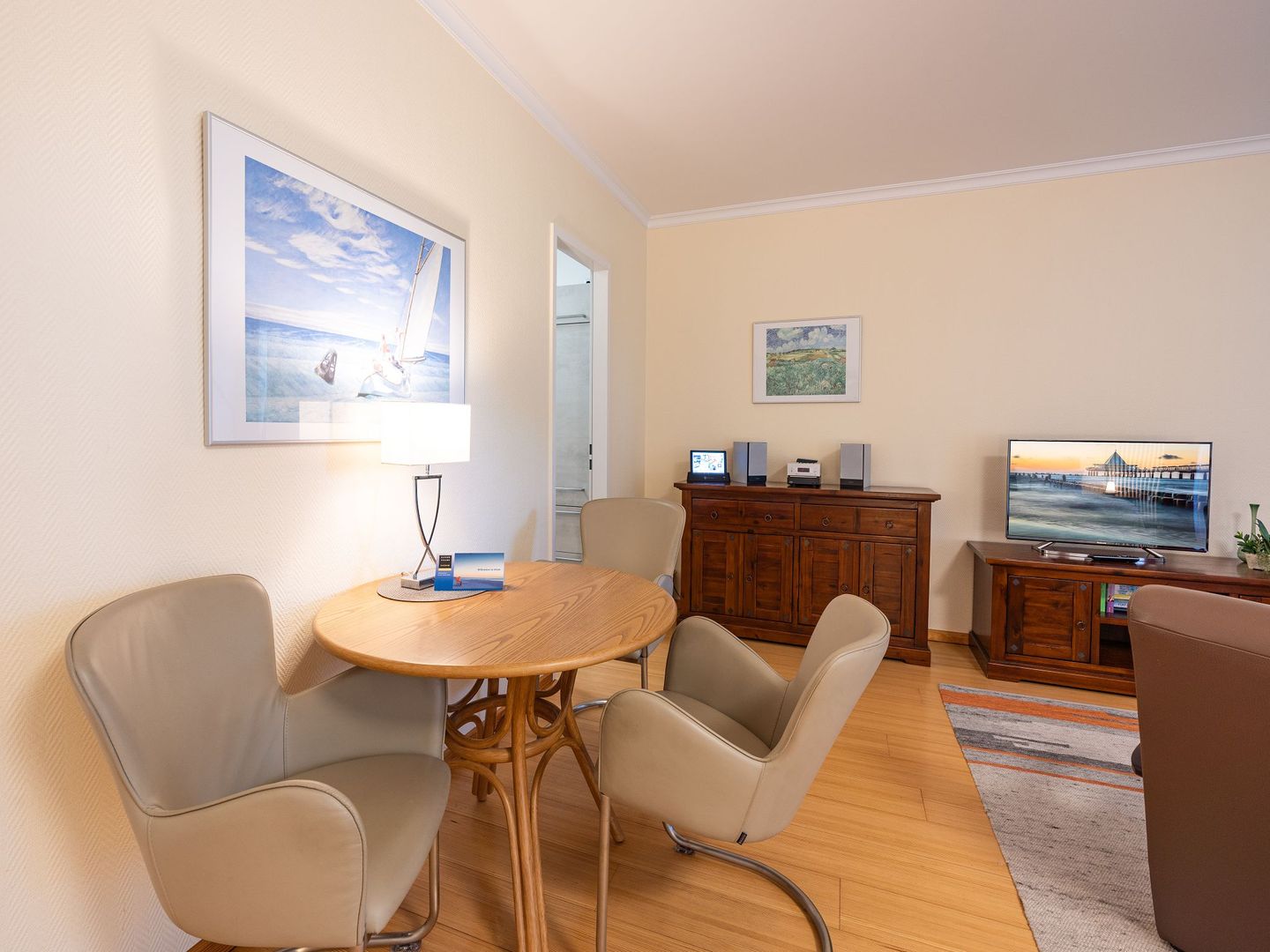 Kaiservillen Heringsdorf 1-Raum-Ferienwohnung mit Terrasse (DG21) Insel Usedom - Wohnzimmer