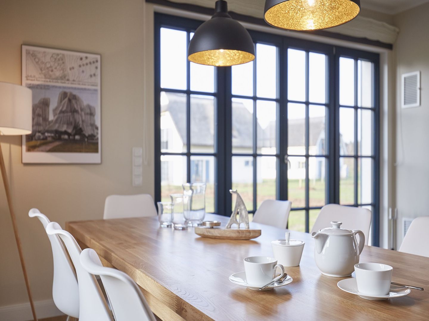 Luxus Reetdachvilla mit 3 Schlafzimmern, Sauna und Kamin (F08) - Wohnzimmer