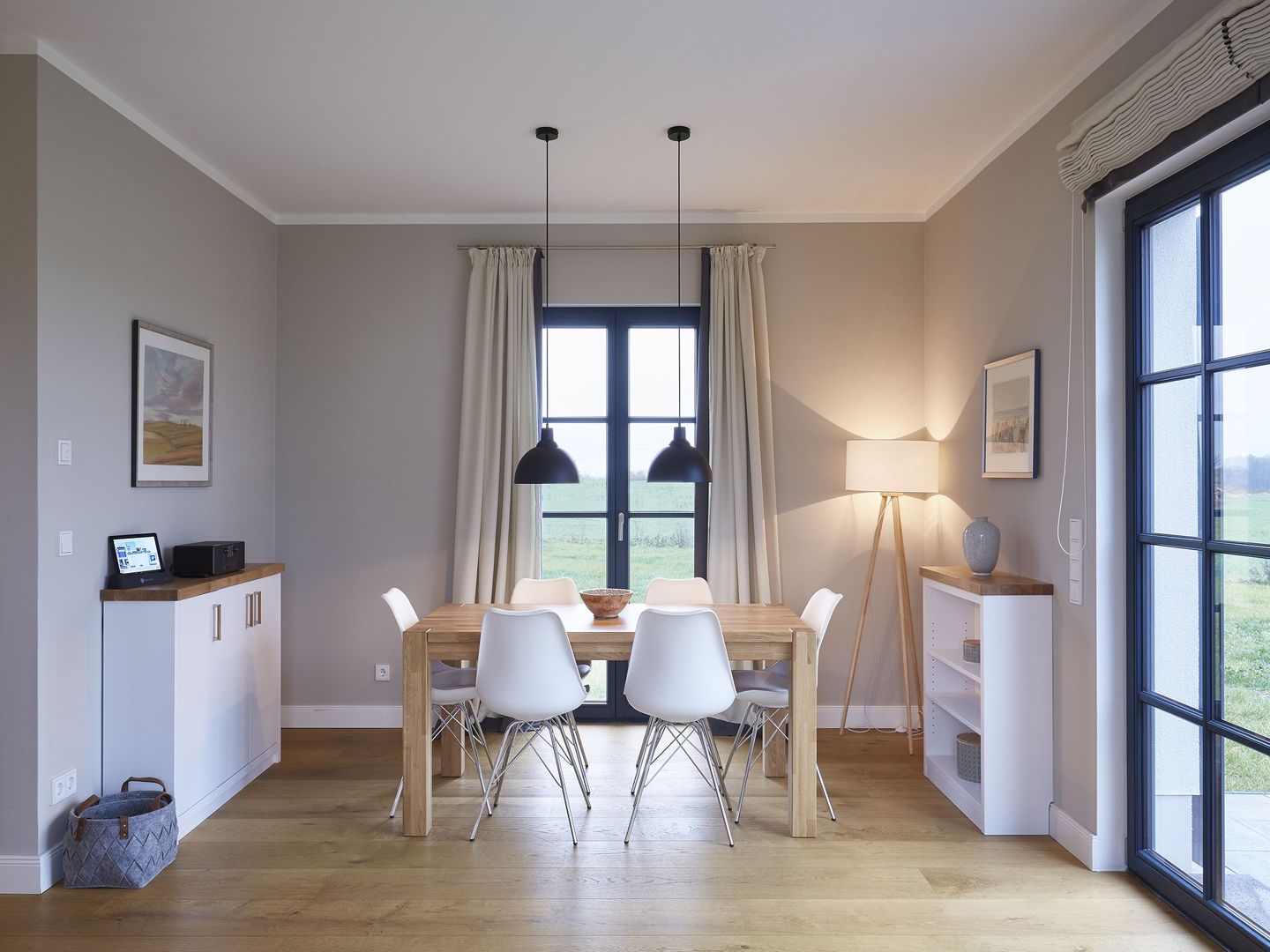 Premium Reetdachvilla mit 3 Schlafzimmern, Sauna und Kamin (F10) - Wohnzimmer