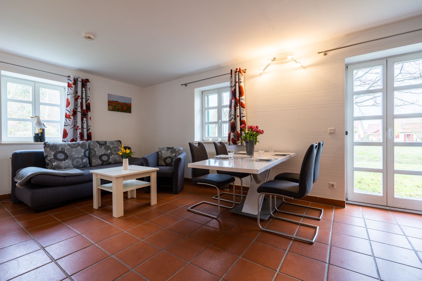 Feriendorf Rugana Komfort Ferienwohnung mit 1 Schlafzimmern und Terrasse (C16) Insel Rügen - Wohnzimmer