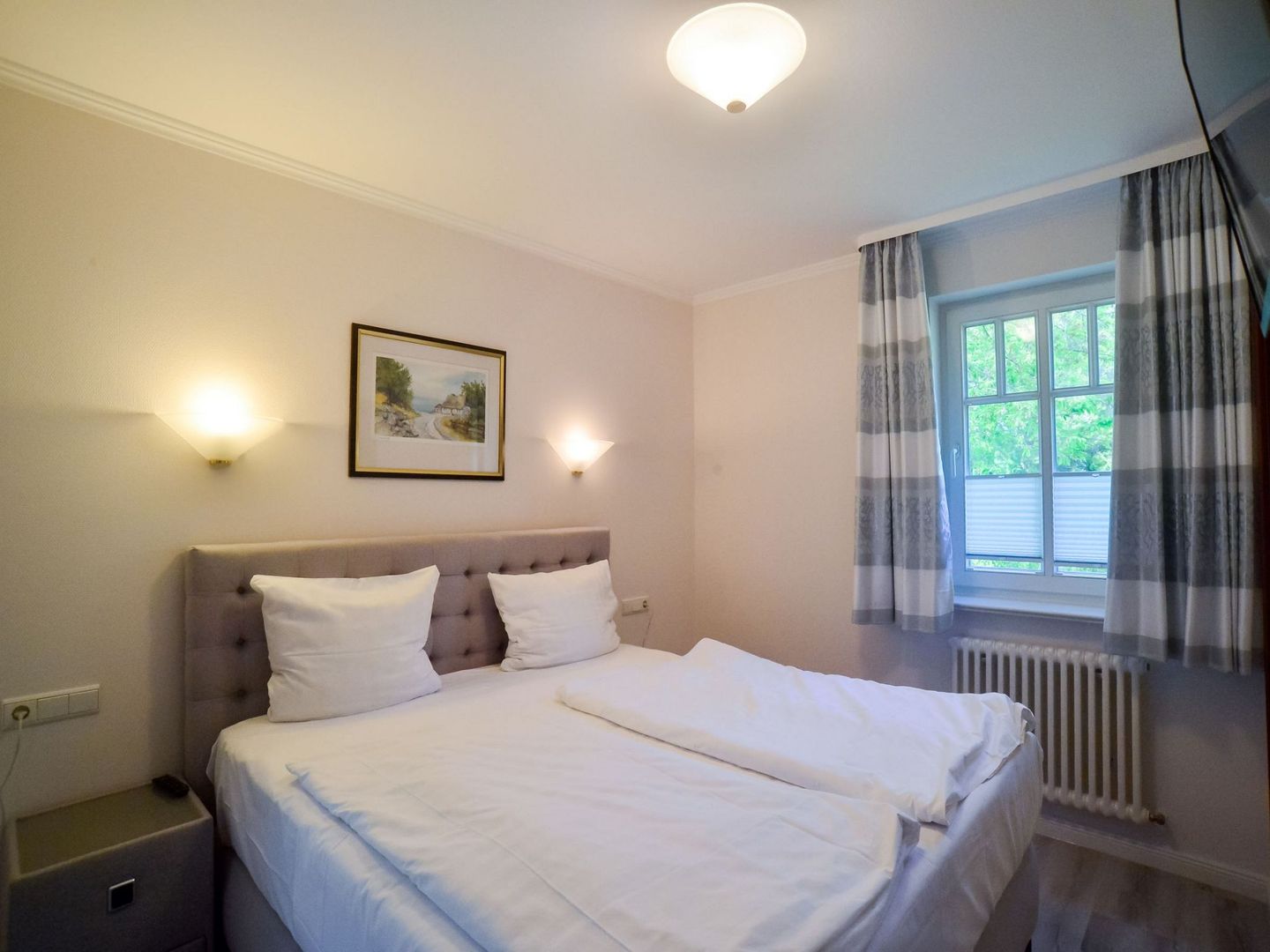 Dünenpark Binz Komfortplus Ferienwohnung mit 1 Schlafzimmer und Terrasse (035) Insel Rügen - Schlafzimmer