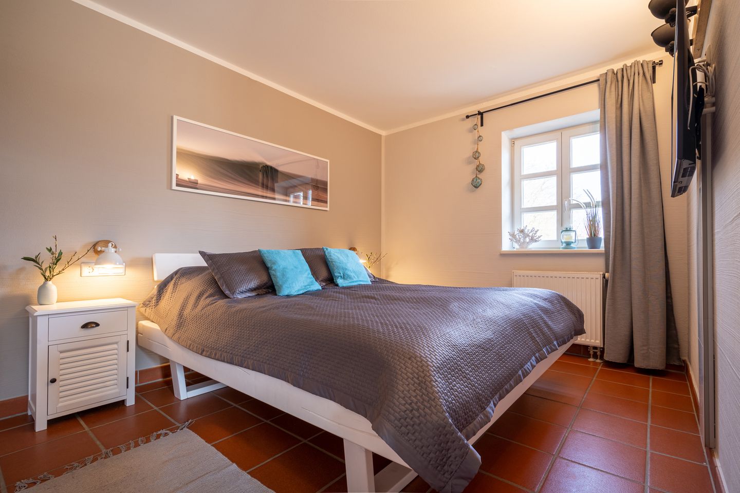 Feriendorf Rugana Komfortplus Ferienwohnung mit 1 Schlafzimmer und Terrasse (A07) Insel Rügen - Schlafzimmer