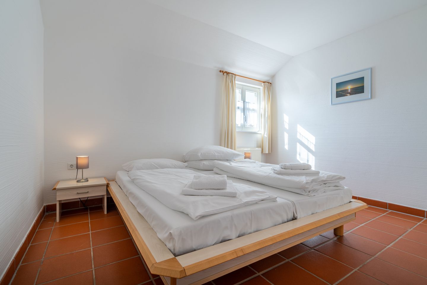 Feriendorf Rugana Klassik Ferienwohnung mit 2 Schlafzimmern und Terrasse (A27) Insel Rügen - Schlafzimmer