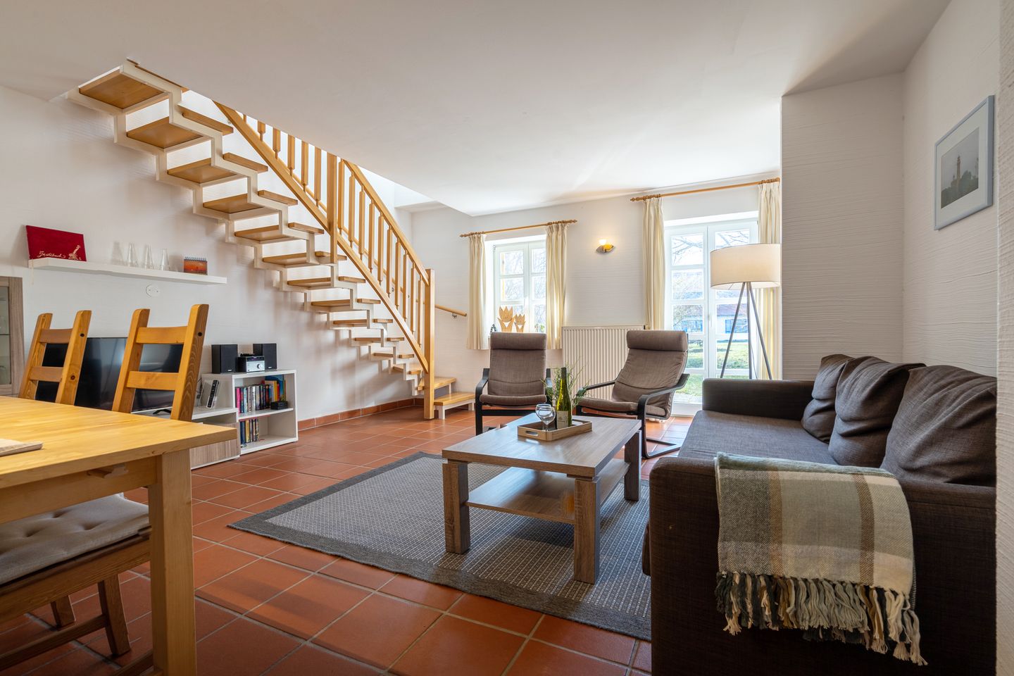 Feriendorf Rugana Klassik Ferienwohnung mit 2 Schlafzimmern und Terrasse (A27) Insel Rügen - Wohnzimmer