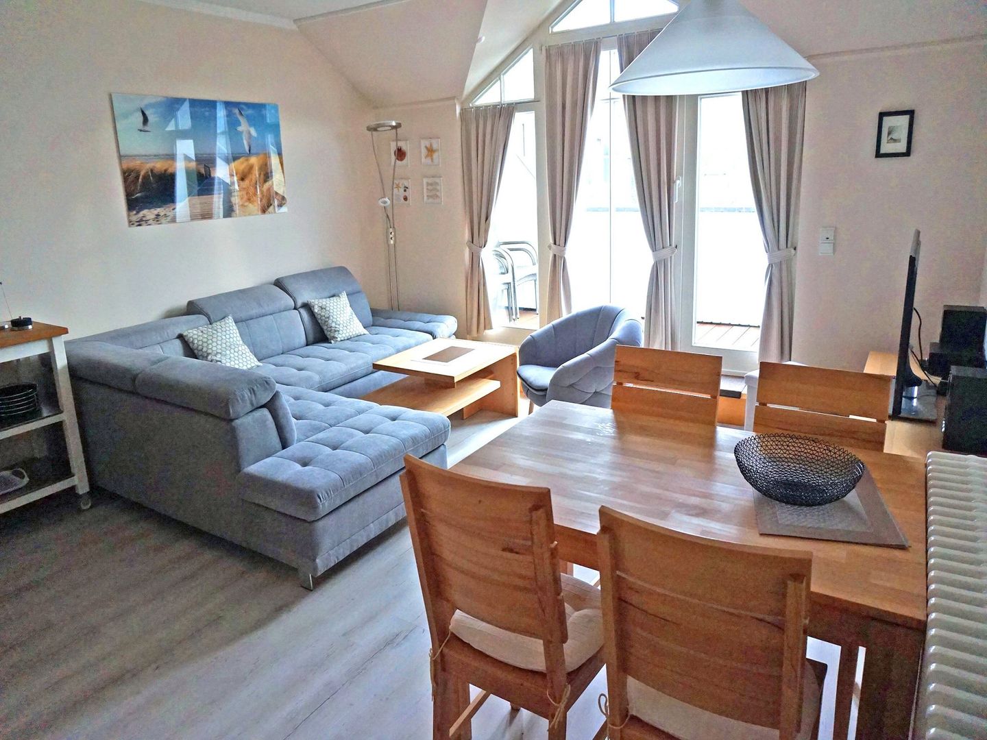 Dünenpark Binz Komfortplus Ferienwohnung mit 2 Schlafzimmern und Balkon im Dachgeschoss (248) Insel Rügen - Wohnzimmer