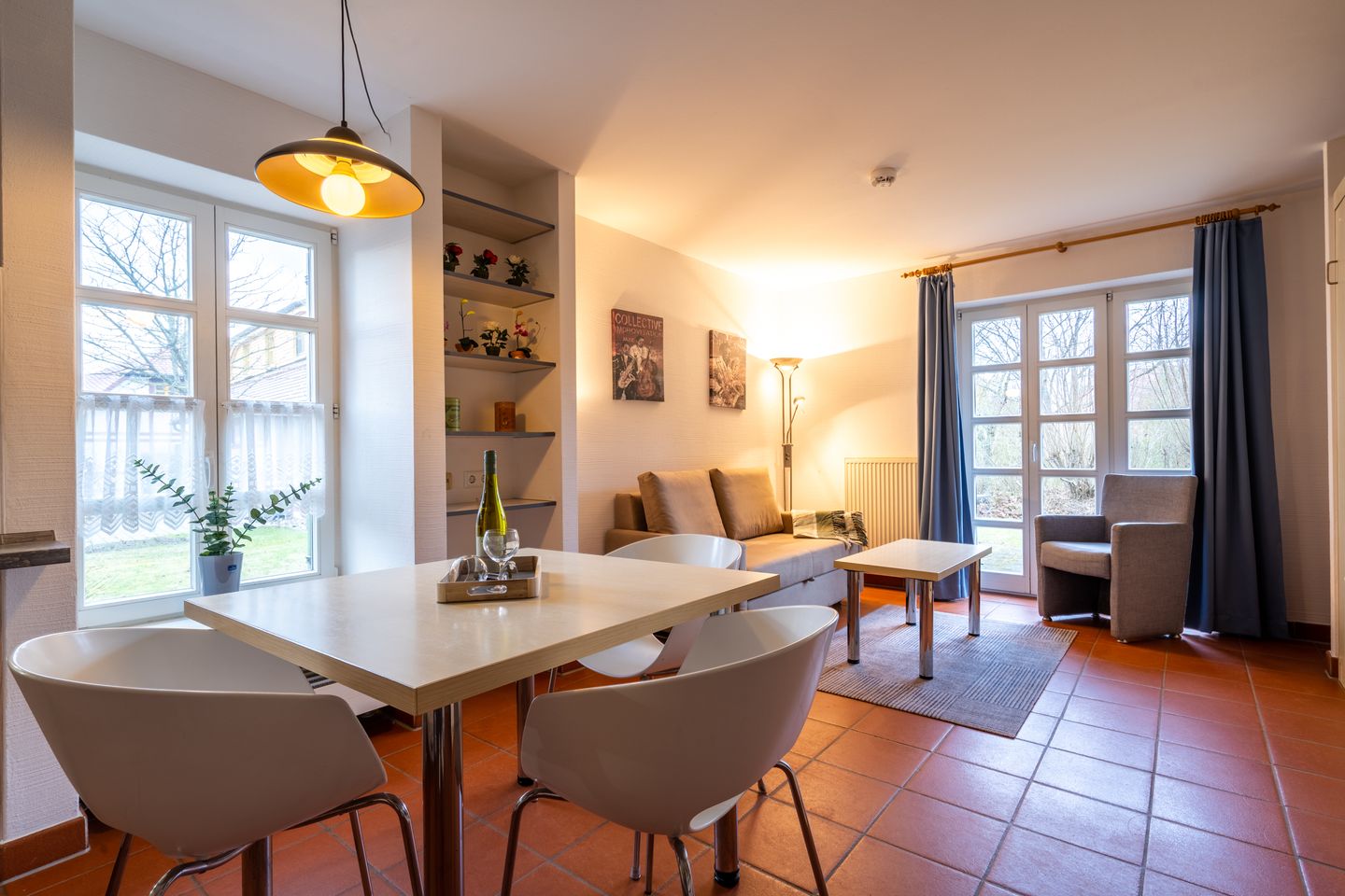 Feriendorf Rugana Komfort 1-Raum Ferienwohnung mit Terrasse (B24) Insel Rügen - Wohnzimmer