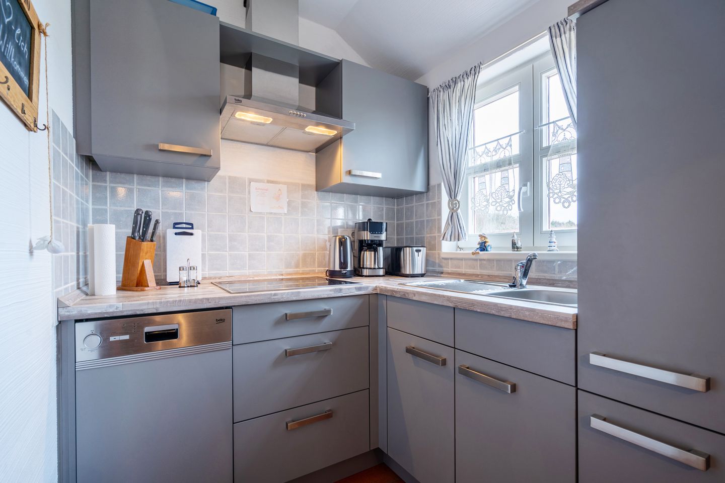 Feriendorf Rugana Komfort Ferienwohnung mit 1 Schlafzimmer (B39) Insel Rügen - Küche / Küchenzeile