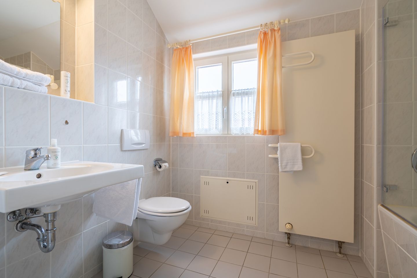 Feriendorf Rugana Klassik Ferienwohnung mit 1 Schlafzimmer (B40) Insel Rügen - Badezimmer