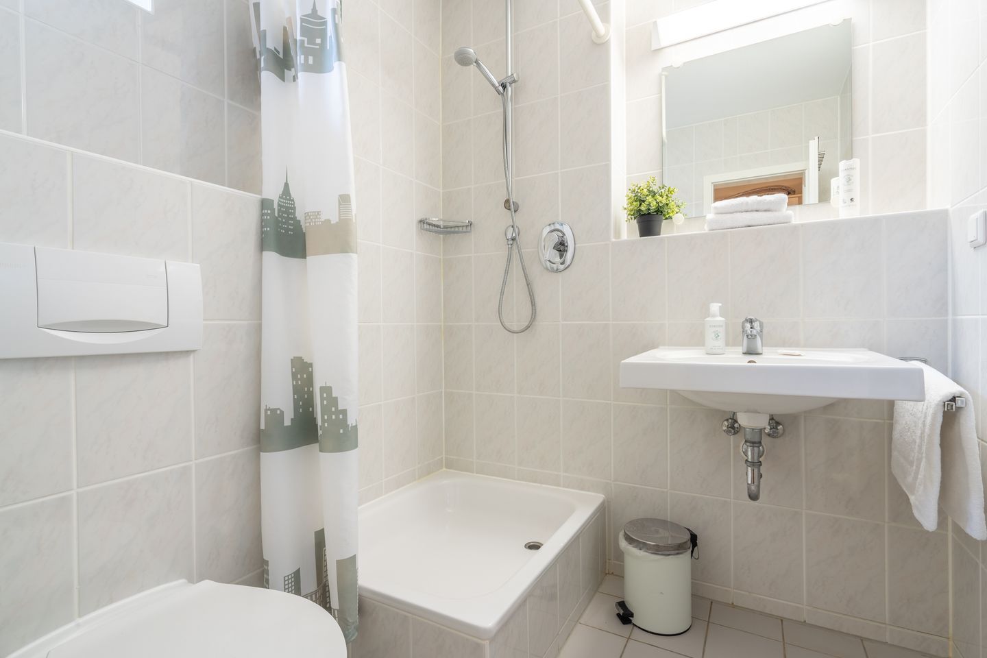 Feriendorf Rugana Klassik 1-Raum Ferienwohnung mit Terrasse (B51) Insel Rügen - Badezimmer