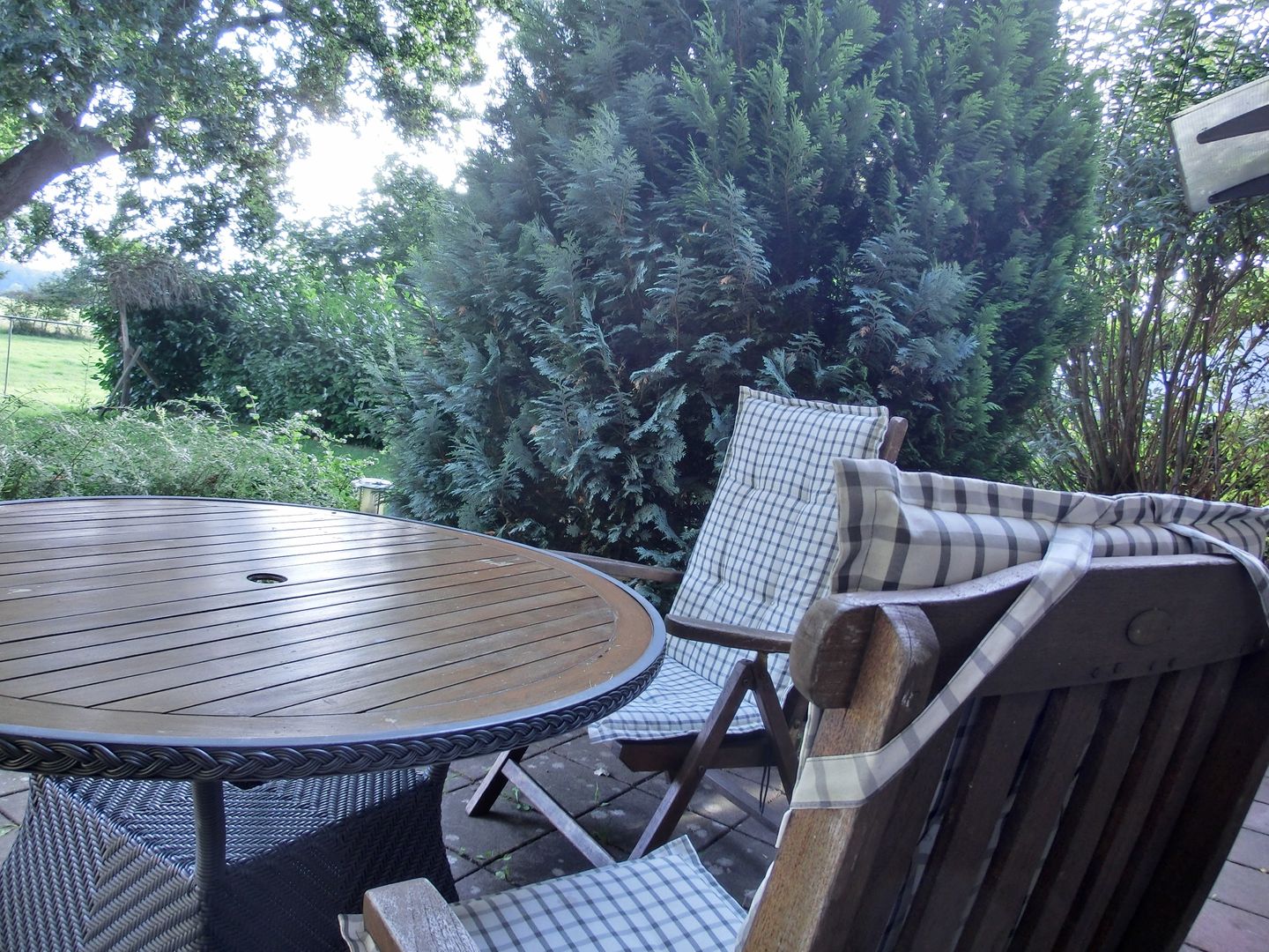  Ferienwohnung NH6 Hirschburg - Terrasse