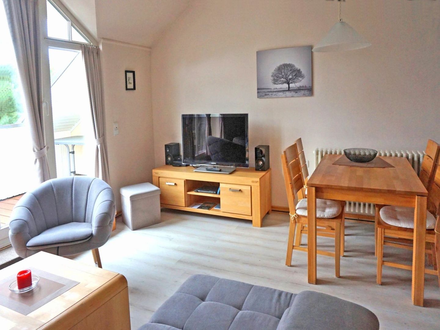 Dünenpark Binz Komfortplus Ferienwohnung mit 2 Schlafzimmern und Balkon im Dachgeschoss (248) Insel Rügen - Wohnzimmer