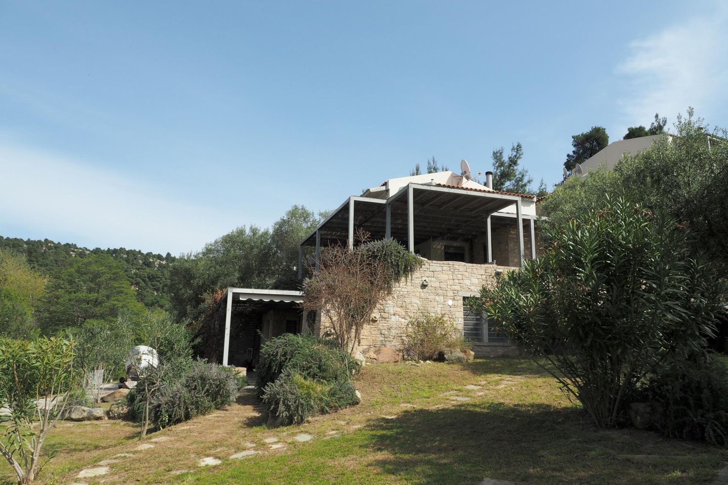 Modernes Ferienhaus in toller Lage direkt am Meer,  in Griechenland