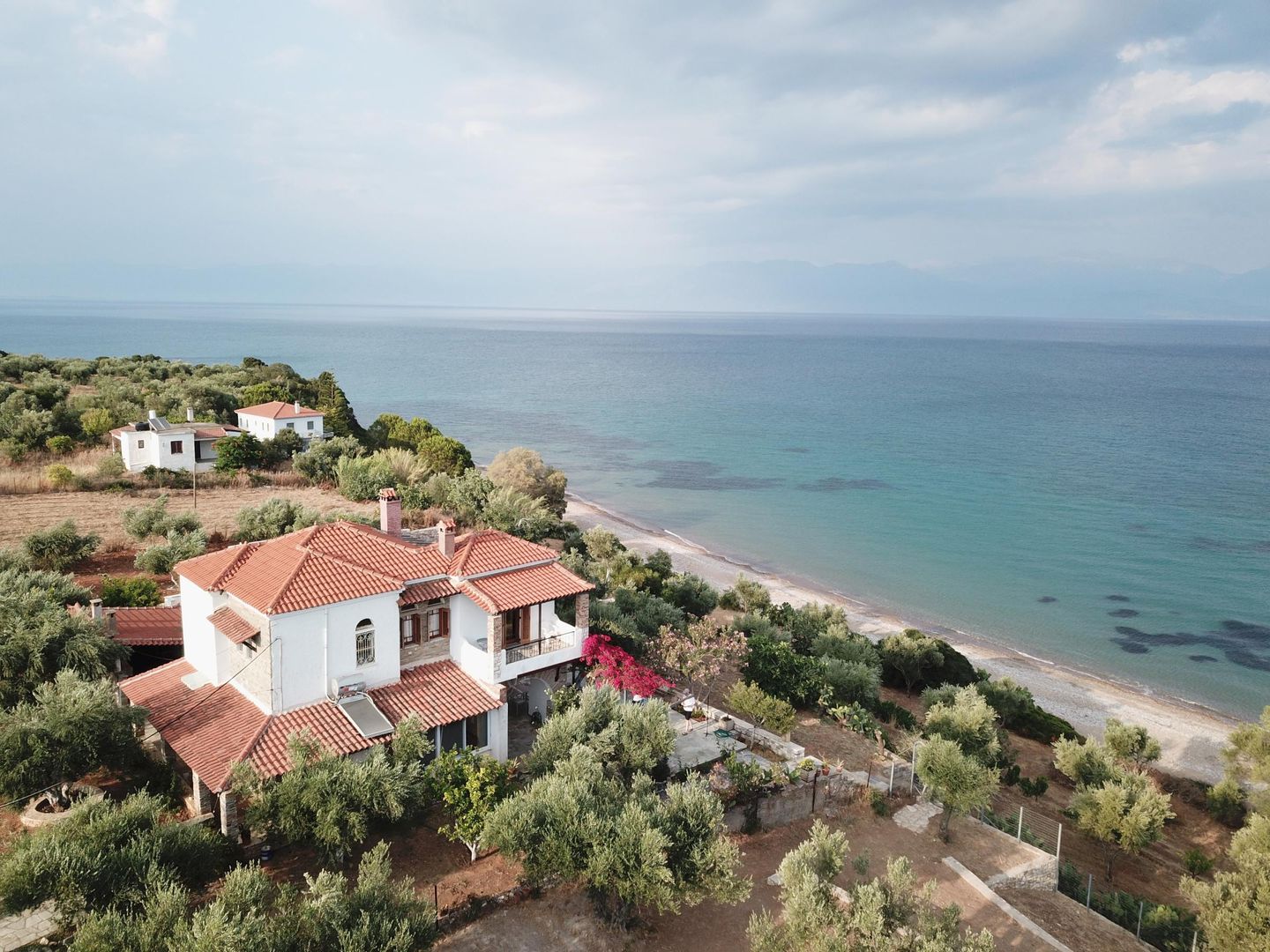 Wunderschön gelegenes Ferienhaus direkt oberhalb vom Strand Wifi Messenien Peloponnes
