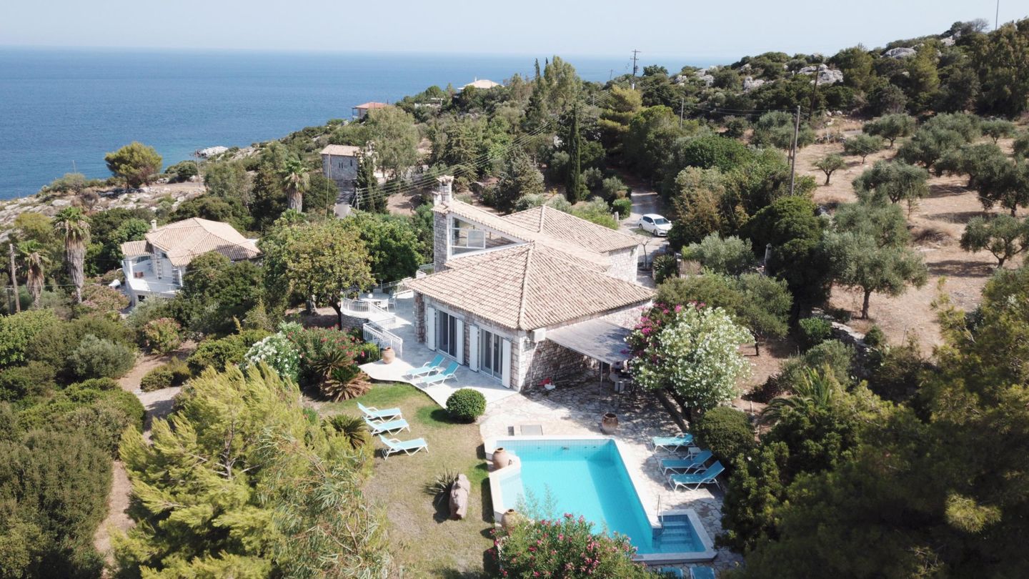 Villa mit Pool in exponierter Lage Meerblick Wifi Messenien Peloponnes