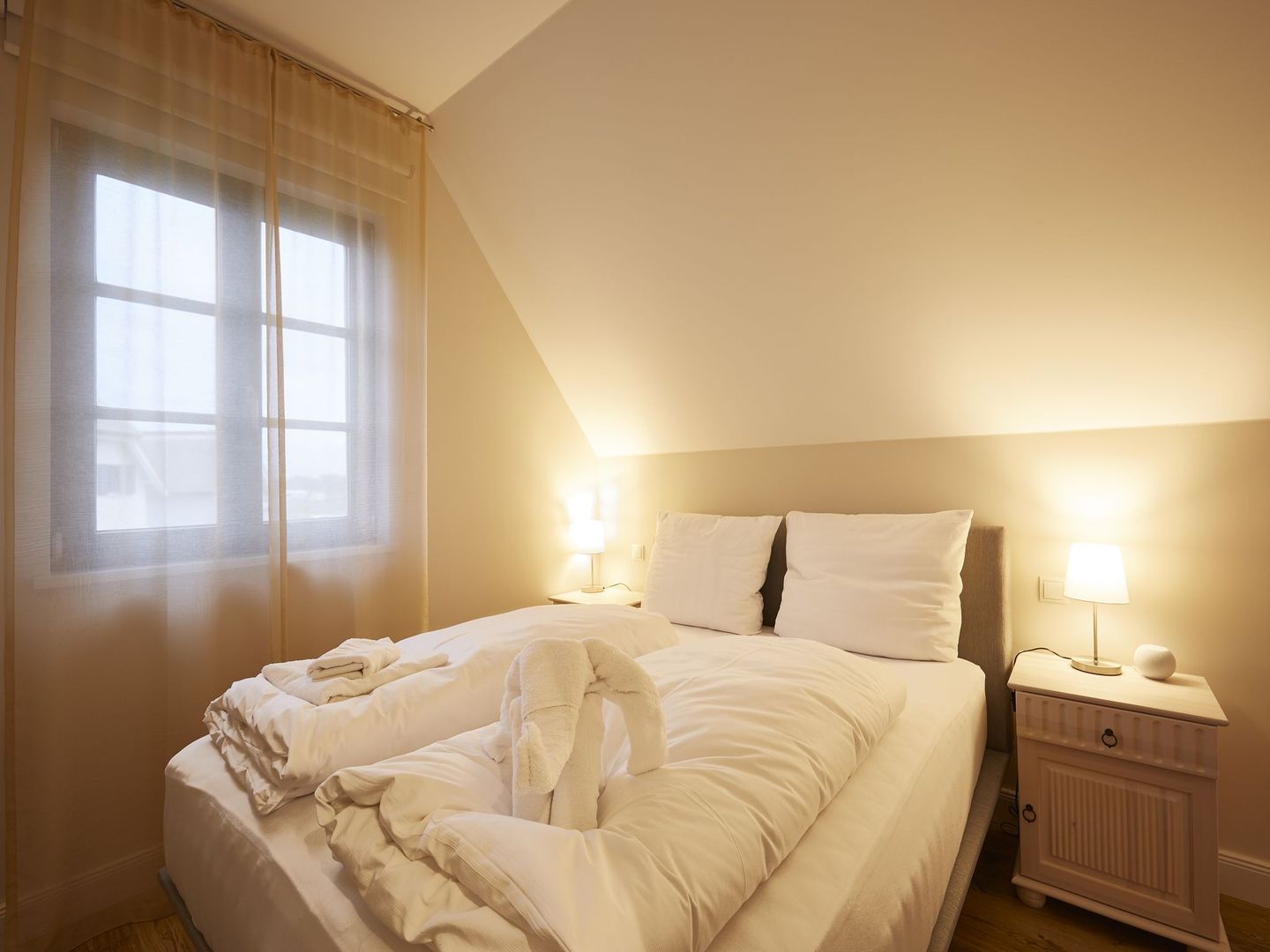 Premium Reetdachvilla mit 3 Schlafzimmern, Sauna und Kamin (F04) - Schlafzimmer