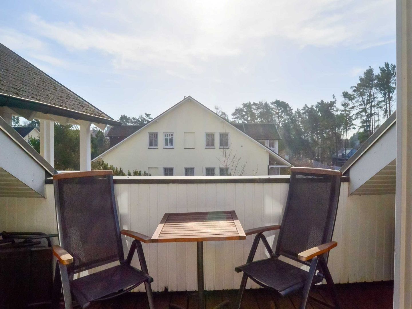 Dünenpark Binz Komfortplus Ferienwohnung mit 1 Schlafzimmer und Balkon im Dachgeschoss (233) Insel Rügen - Balkon