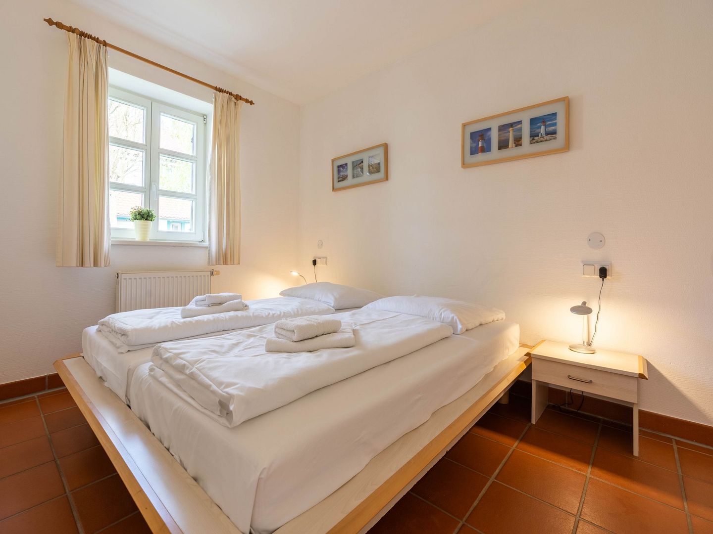 Feriendorf Rugana Klassik Ferienwohnung mit 1 Schlafzimmern und Terrasse (C33) Insel Rügen - Schlafzimmer