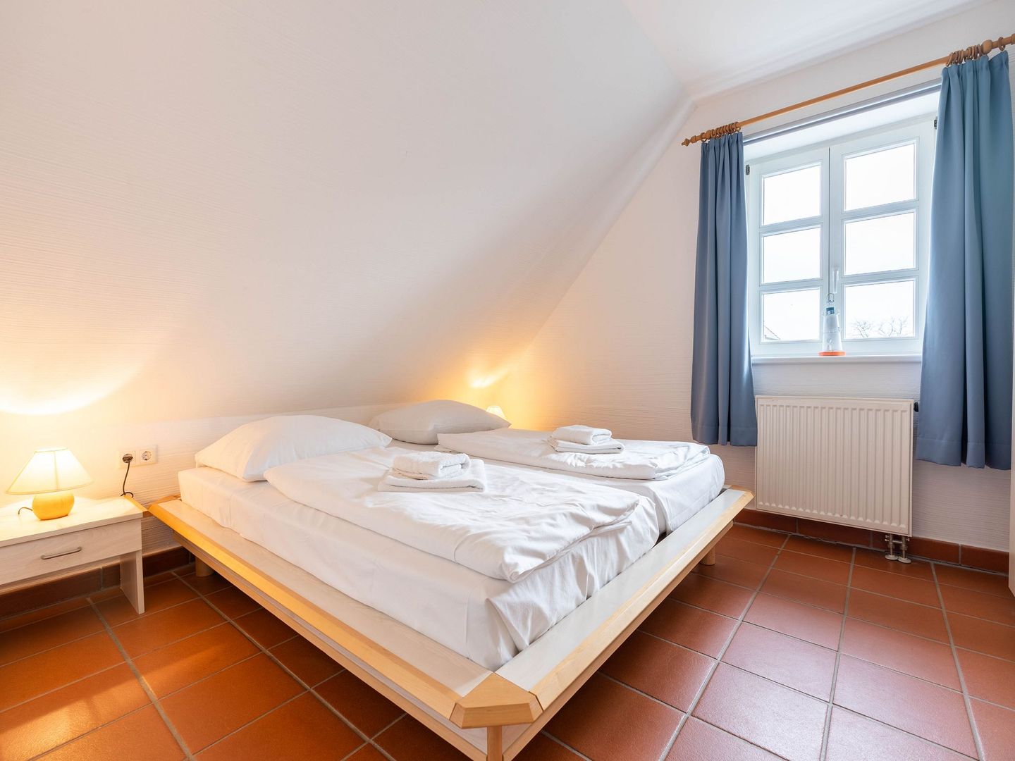 Feriendorf Rugana Gemütliche Komfort Ferienwohnung mit 1 Schlafzimmer (C03) Insel Rügen - Schlafzimmer