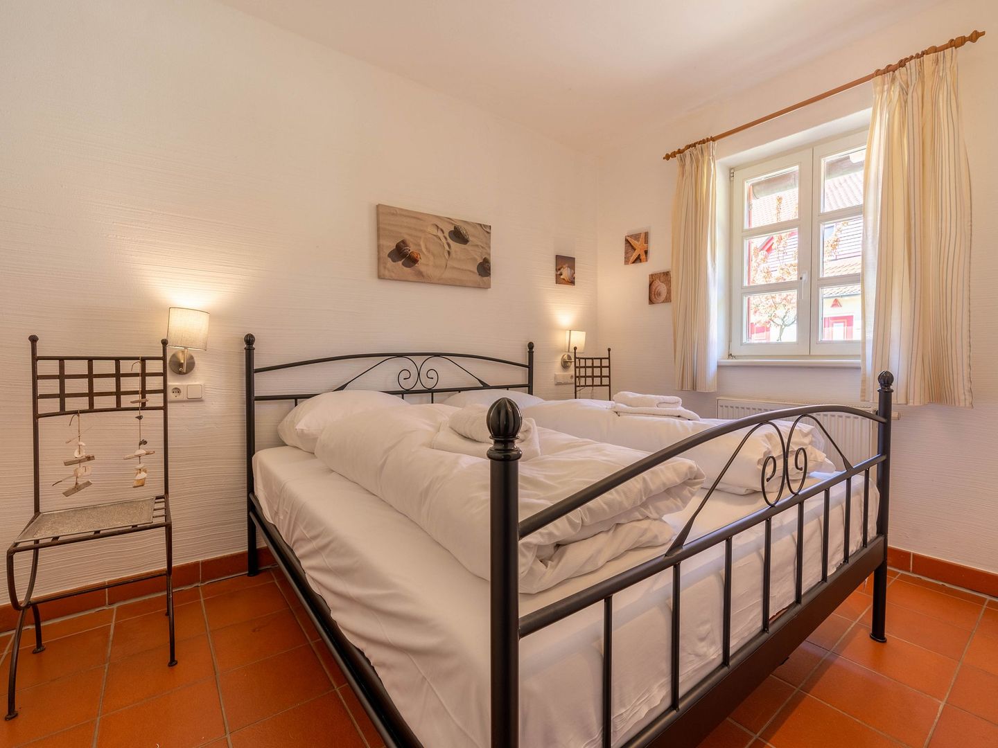 Feriendorf Rugana Komfortplus Ferienwohnung mit 1 Schlafzimmer und Terrasse (B43) Insel Rügen - Schlafzimmer