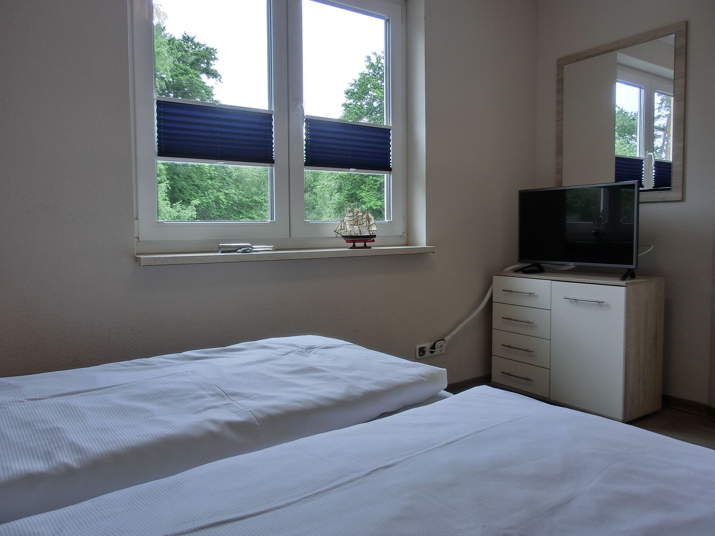  Ferienwohnung KWF 2b OG Graal-Müritz Küstenwald - Schlafzimmer