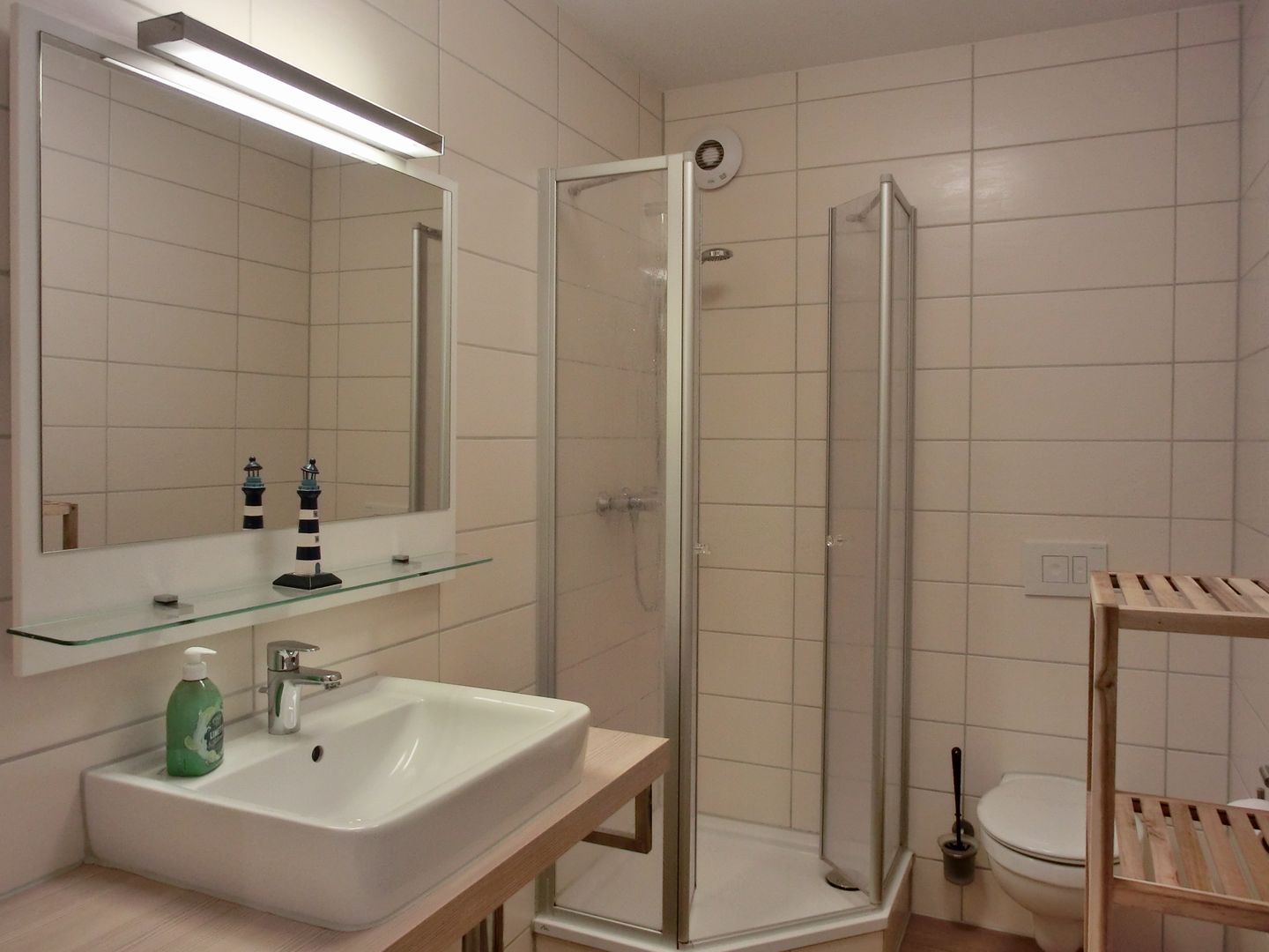  Ferienwohnung KWF 2b OG Graal-Müritz Küstenwald - Badezimmer