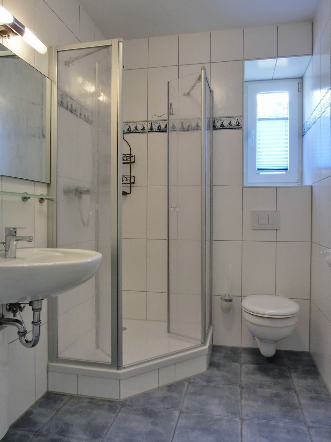  Ferienwohnung KWE 12 OG Graal-Müritz Küstenwald - Badezimmer